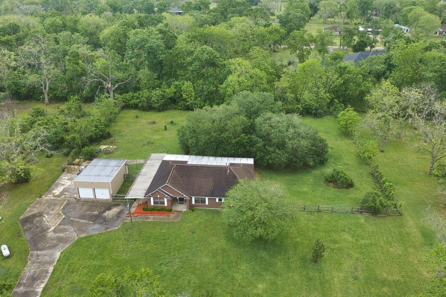 Property photo for 308 County Road 893b, Angleton, TX