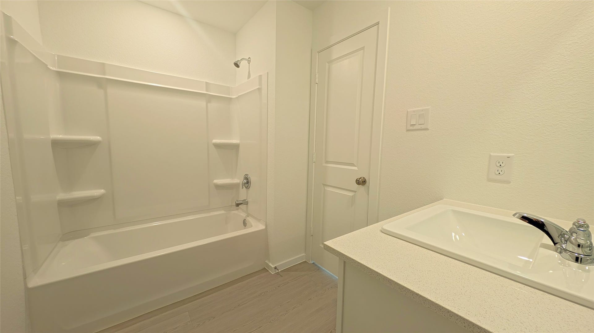 21510 Colonial Meadow Creek Trail, Waller, TX 77484 Full secondary bathroom