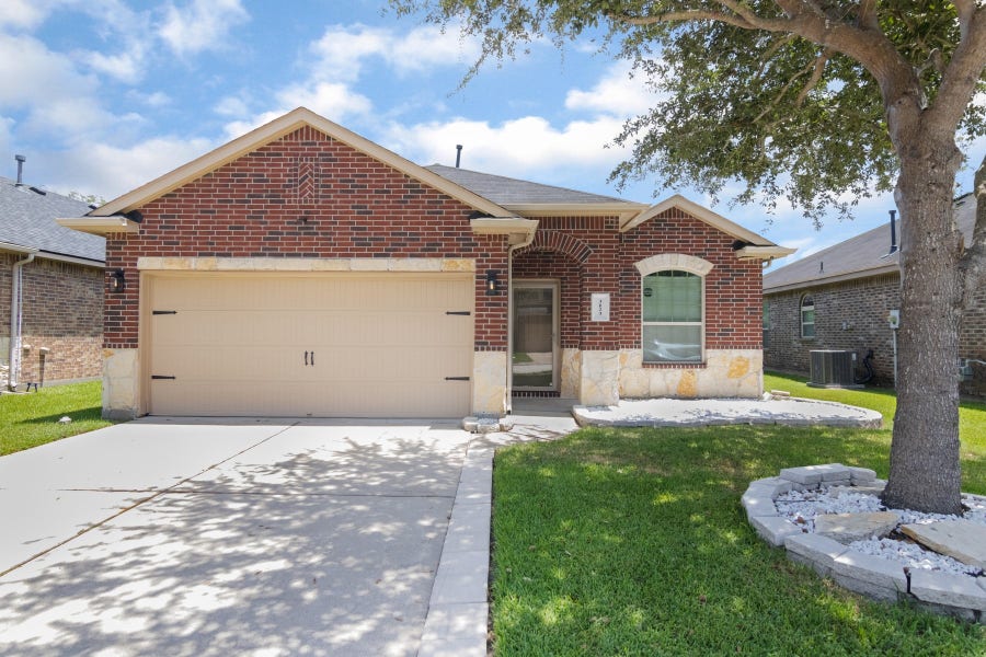 Property photo for 3123 Hurst Green Lane, Fresno, TX