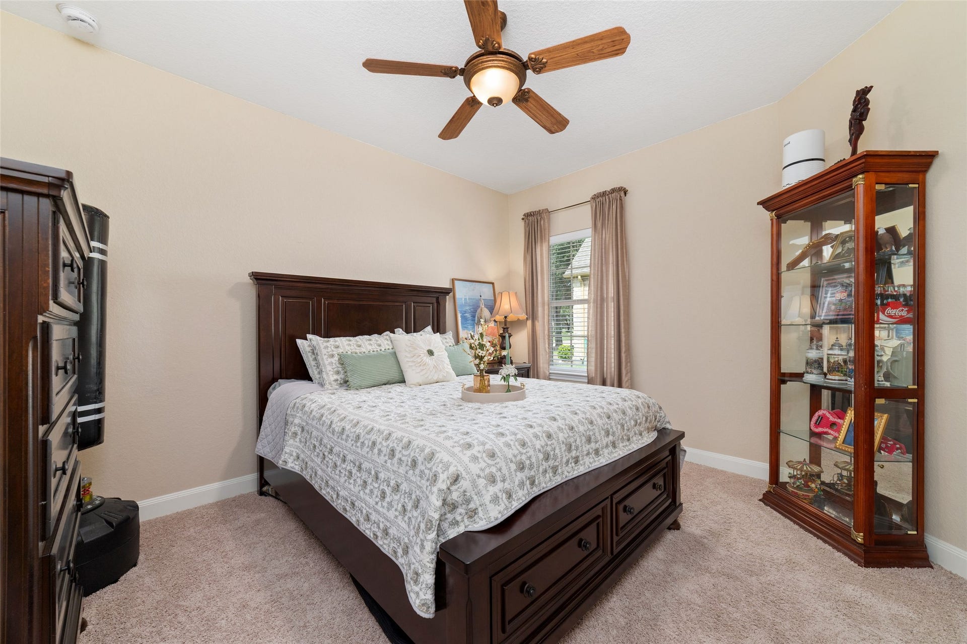 9234 E Canyon Lake Springs Drive, Cypress, TX 77433 Second bedroom is spacious and has natural light.