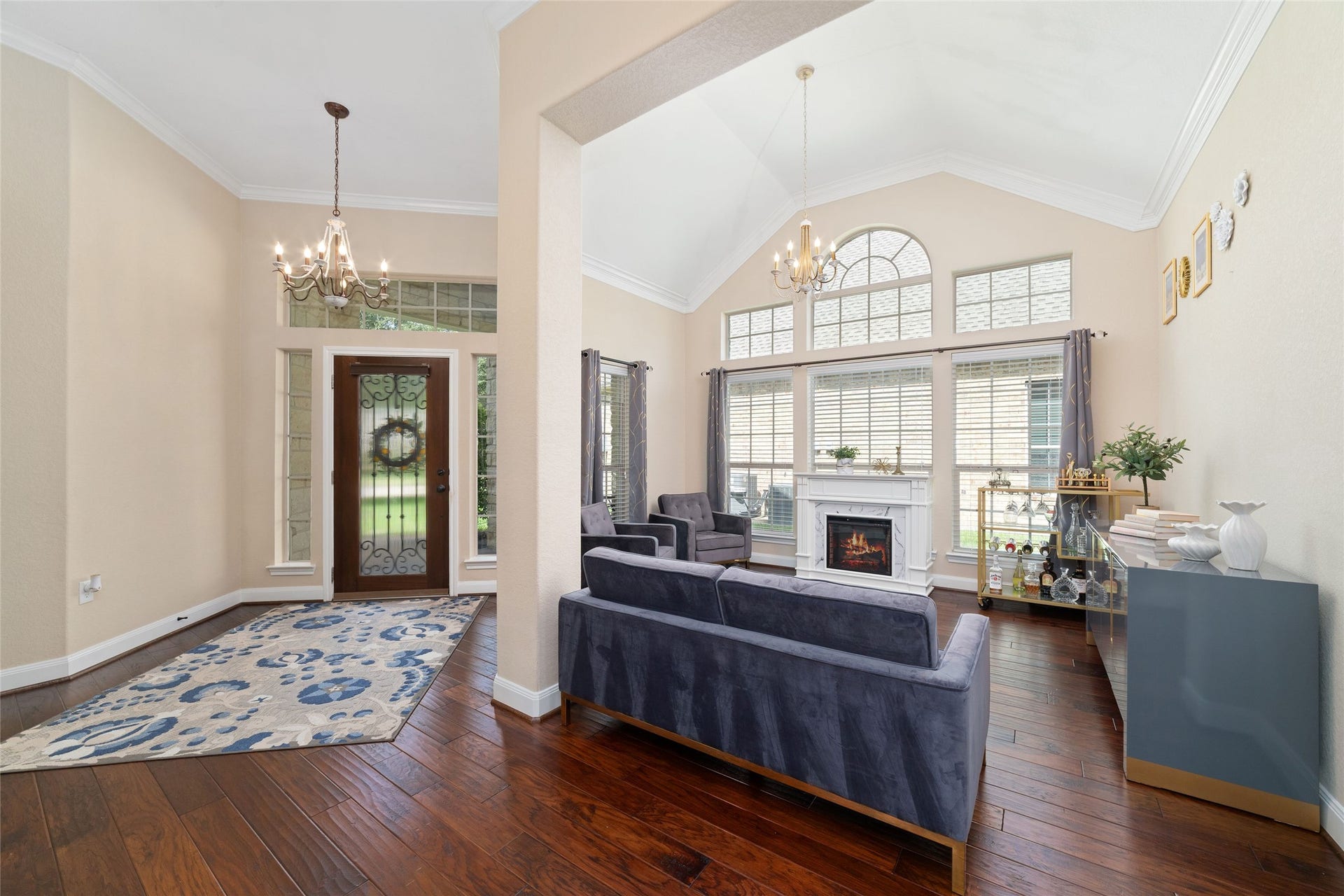 9234 E Canyon Lake Springs Drive, Cypress, TX 77433 From the moment you walk in the front door you will be greeted with gorgeous wood floors and an open floor plan that draws you to the water views.