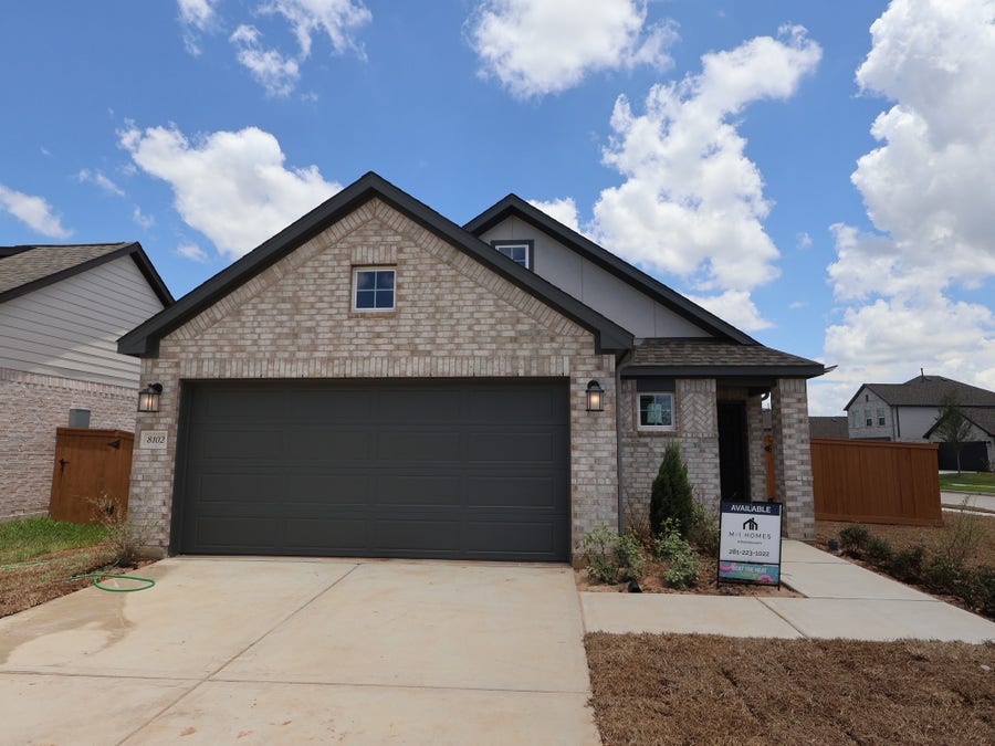 Property photo for 8102 Kay Harbor Drive, Cypress, TX