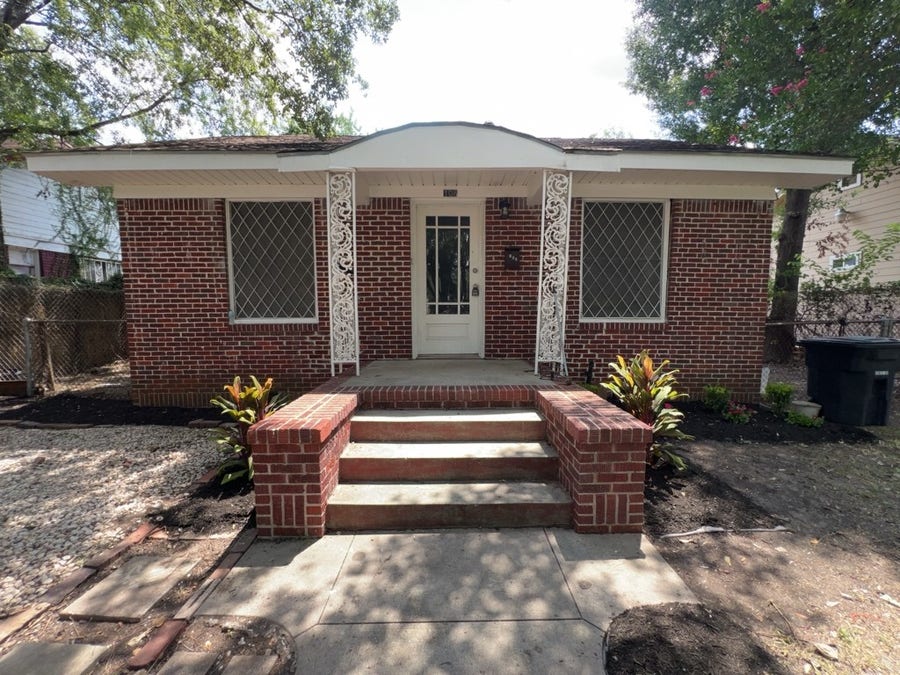 Property photo for 108 Bedford Street, Houston, TX