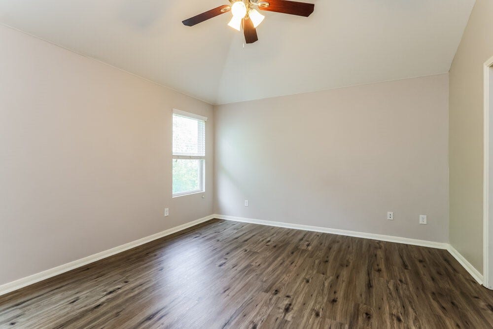 9969 Kingfisher Drive, Conroe, TX 77385 9969 Kingfisher Drive, Conroe, TX 77385