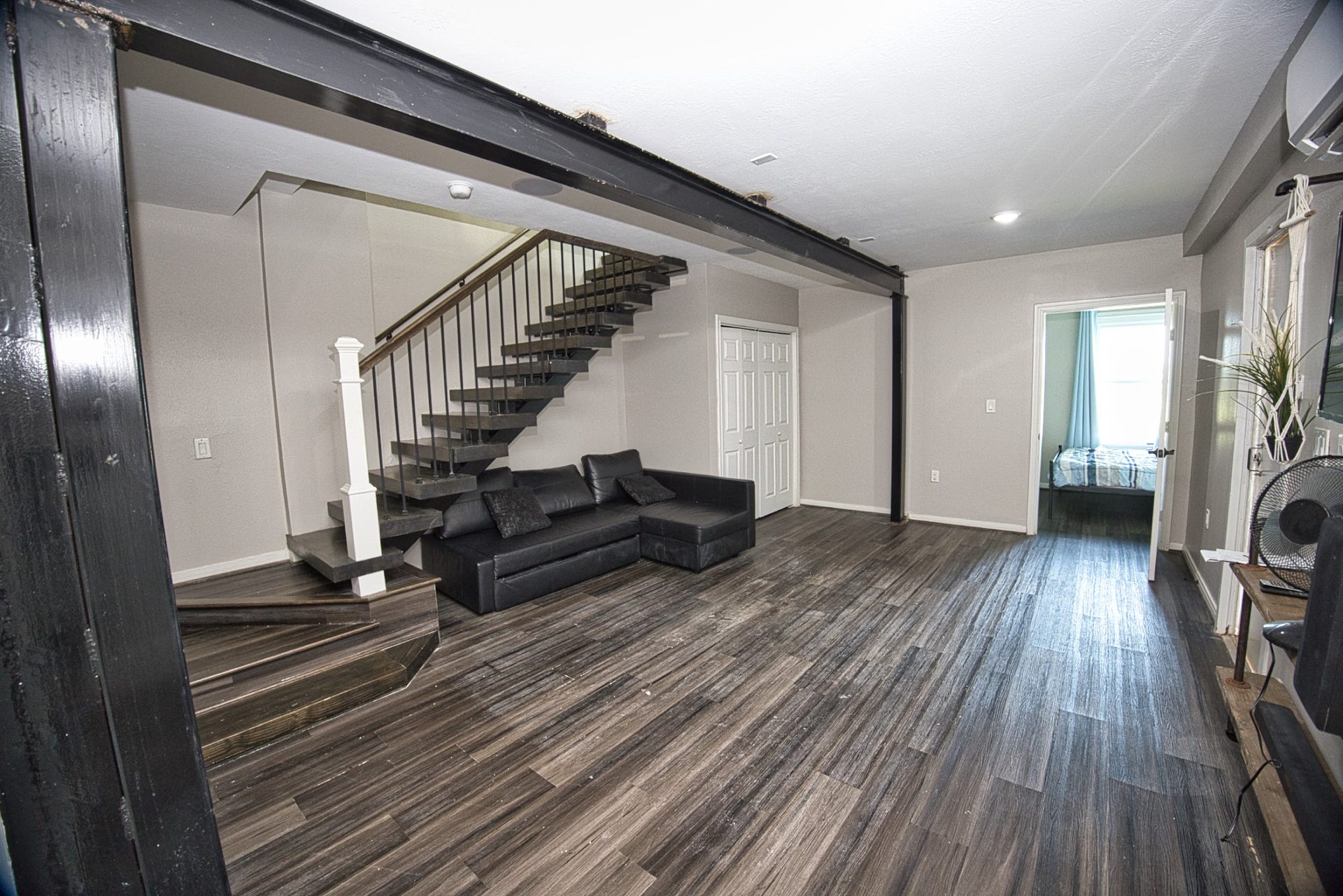 4016 Las Palmas Street, Galveston, TX 77554 living area