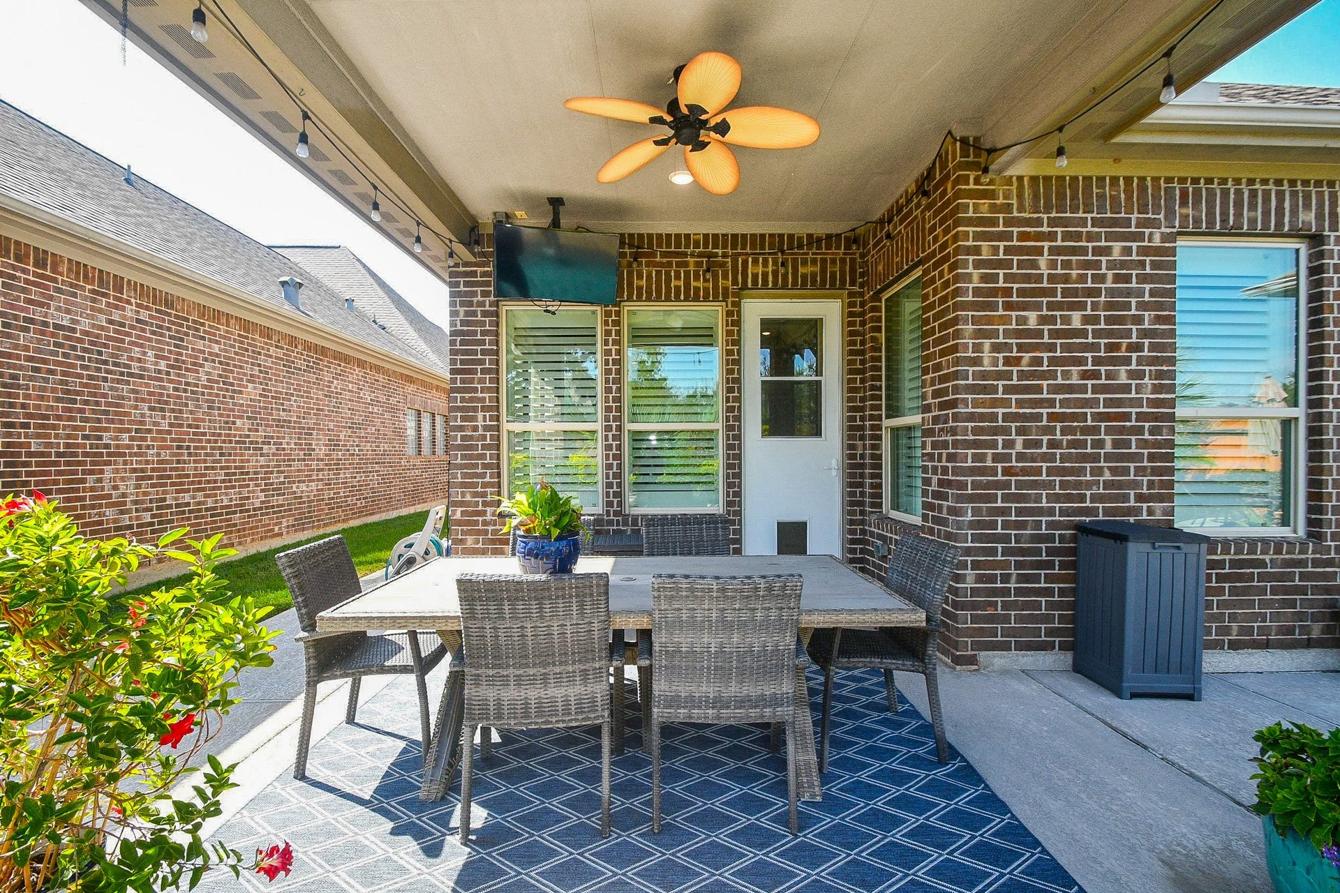 2330 Twin Rose Drive, Missouri City, TX 77459 2330 Twin Rose Drive, Missouri City, TX 77459