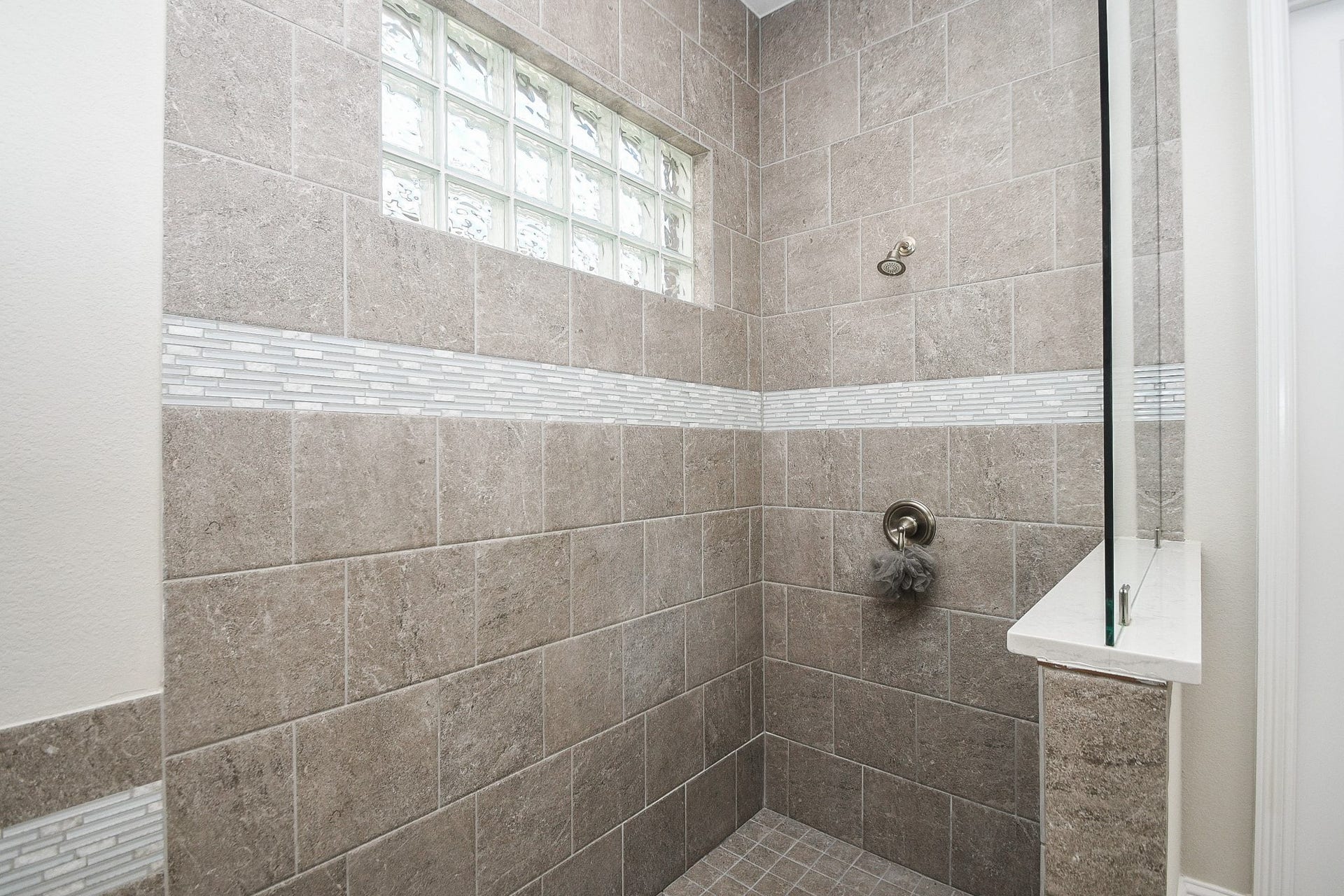 2330 Twin Rose Drive, Missouri City, TX 77459 2330 Twin Rose Drive, Missouri City, TX 77459