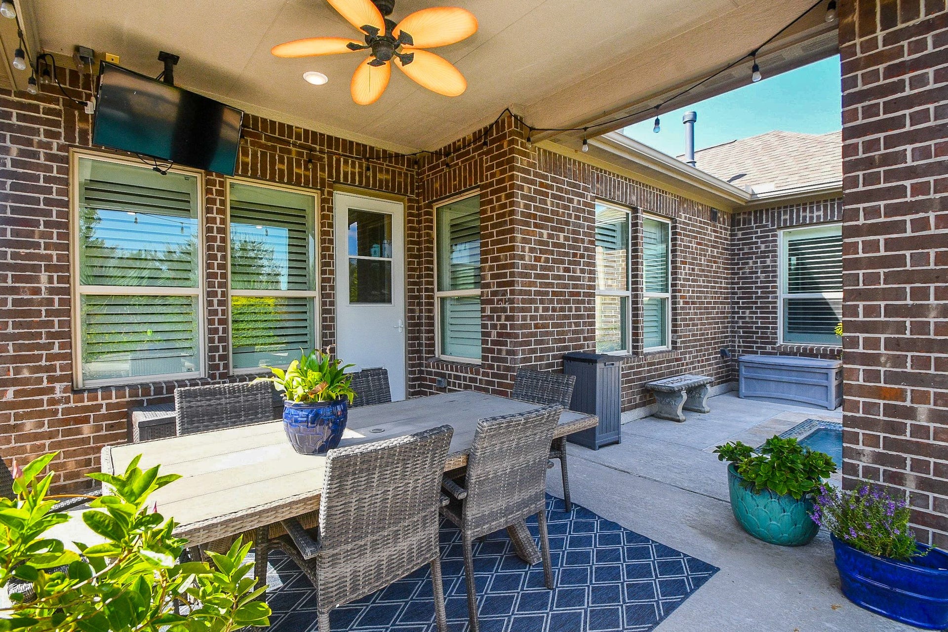 2330 Twin Rose Drive, Missouri City, TX 77459 2330 Twin Rose Drive, Missouri City, TX 77459