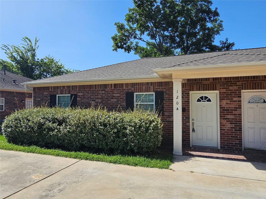 Property photo for 120 W 12th Street, #A, Deer Park, TX