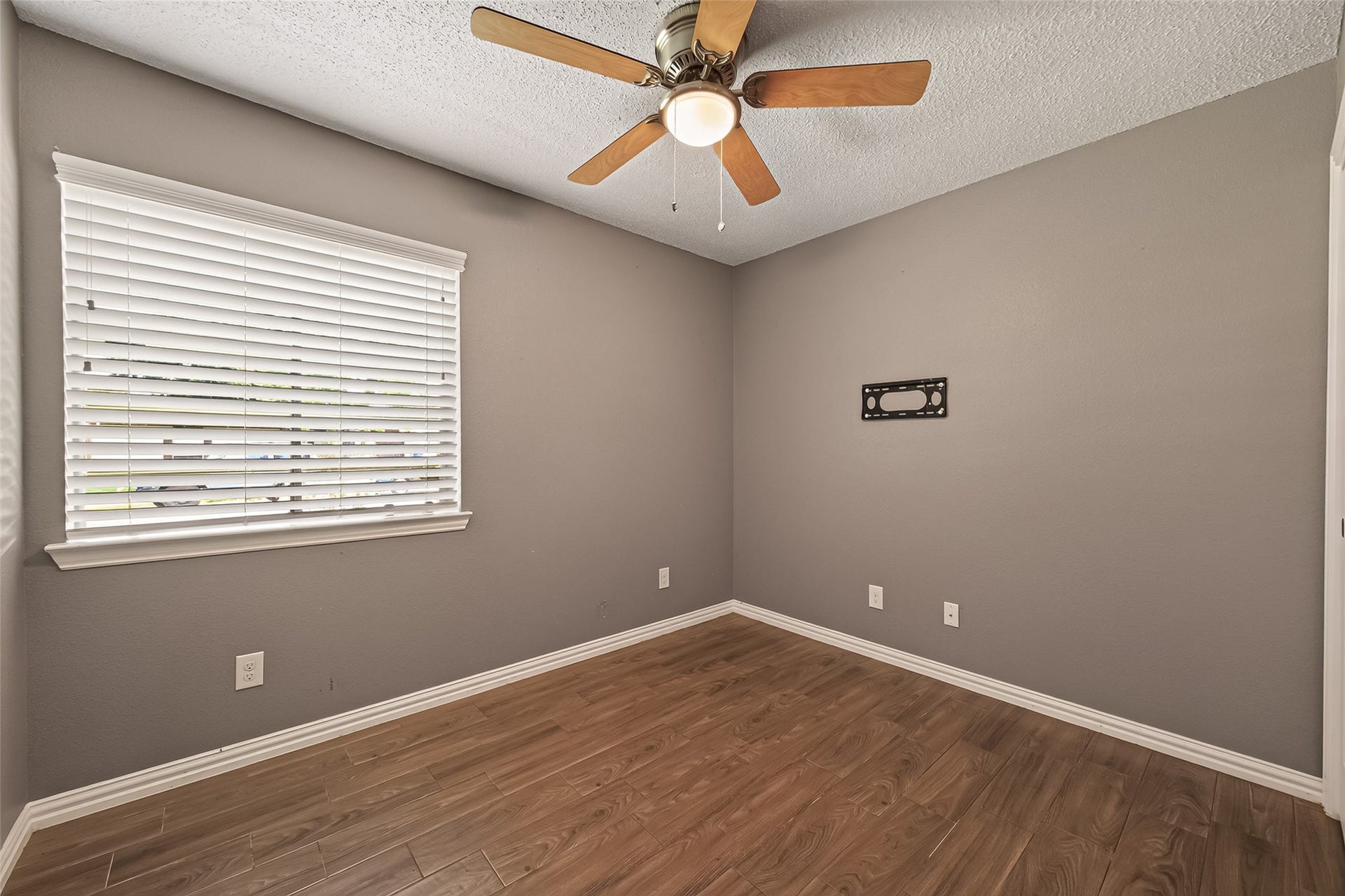 7502 Nightingale Circle, Texas City, TX 77591 7502 Nightingale Circle, Texas City, TX 77591