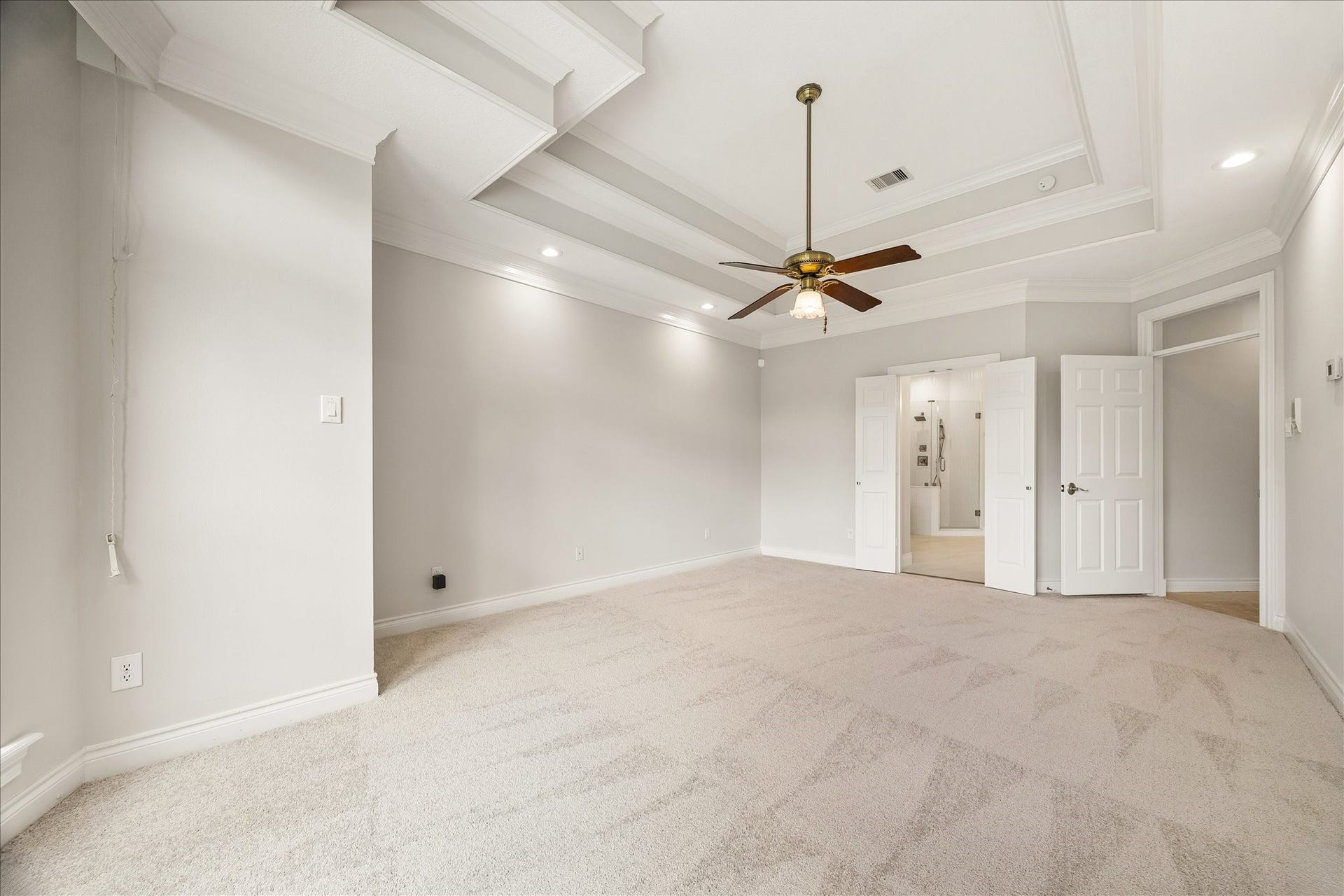 3319 Oakland Drive, Sugar Land, TX 77479 Primary bedroom