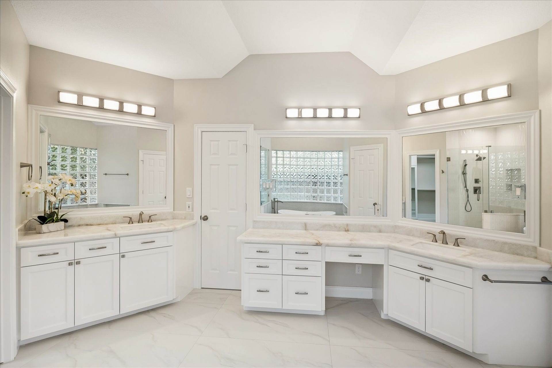 3319 Oakland Drive, Sugar Land, TX 77479 3319 Oakland Drive, Sugar Land, TX 77479