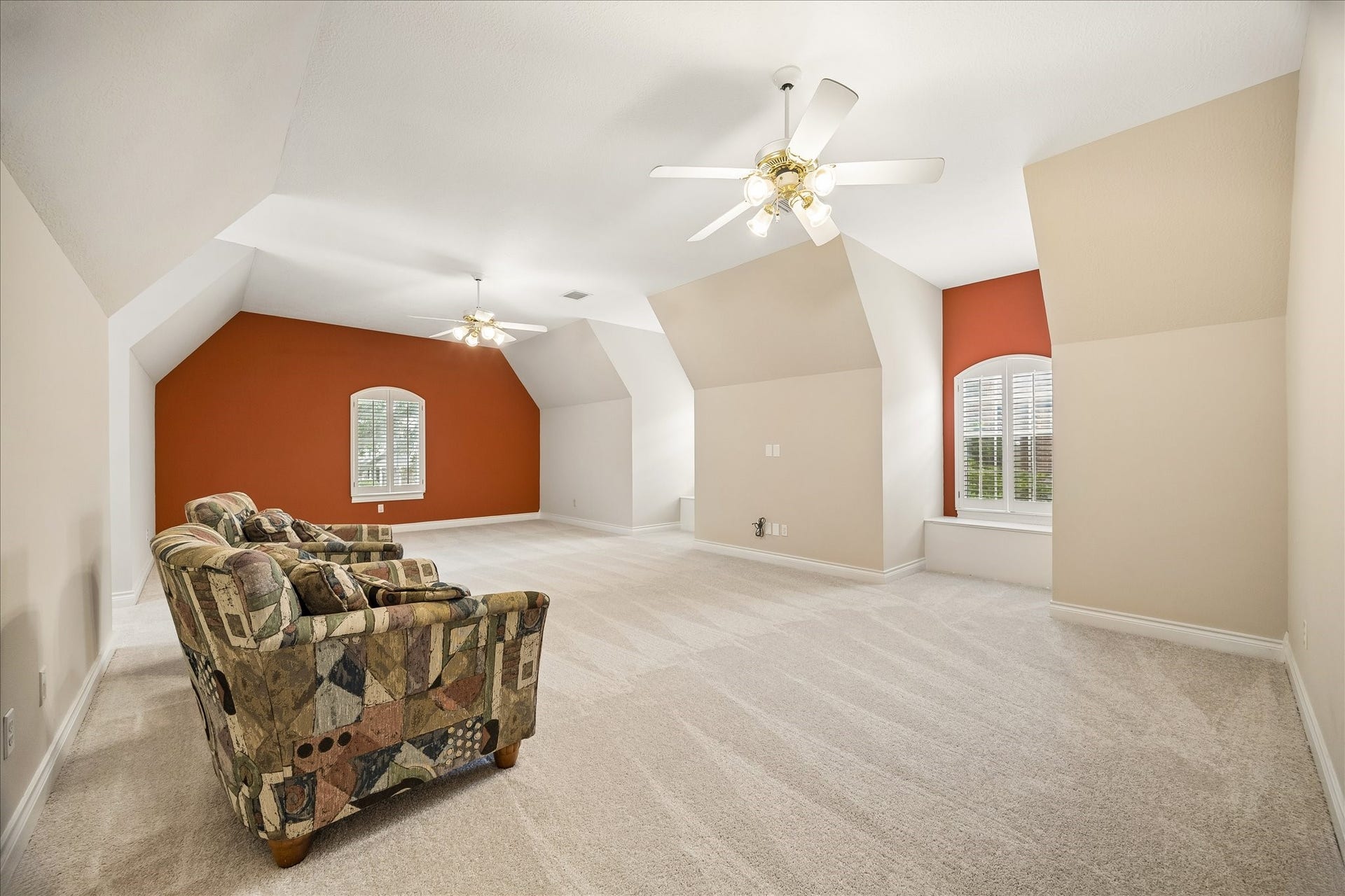 3319 Oakland Drive, Sugar Land, TX 77479 Expansive game room