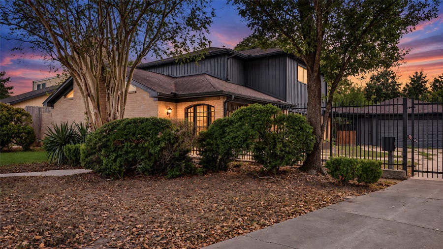 Property photo for 10907 Braes Forest Drive, Houston, TX