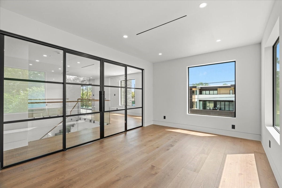 827 Bunker Hill Road, Houston, TX 77024 Office