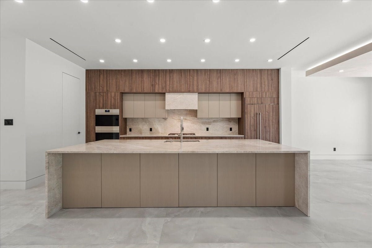 827 Bunker Hill Road, Houston, TX 77024 827 Bunker Hill Road, Houston, TX 77024