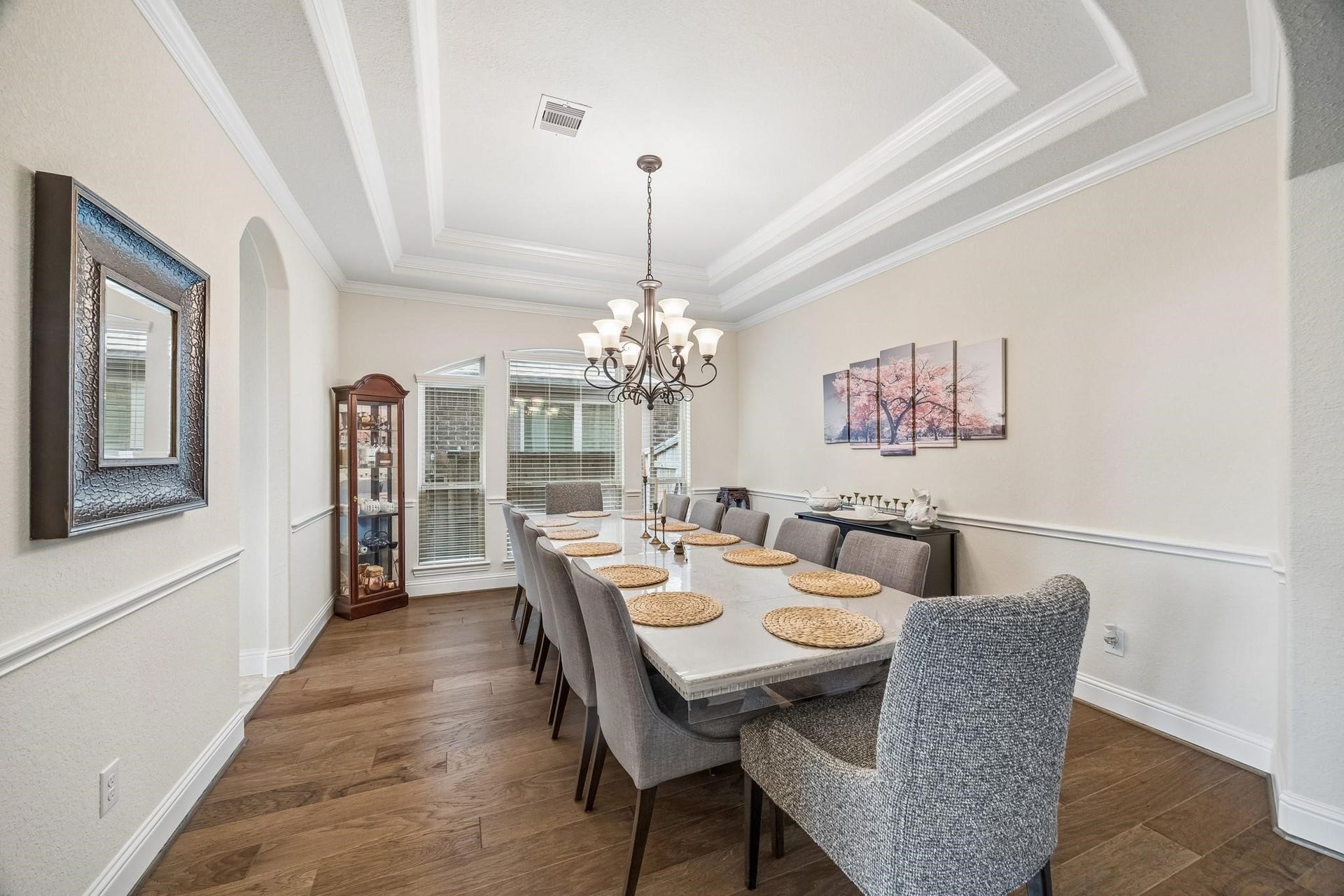 6031 Granite Shadow Lane, Porter, TX 77365 Large dining room perfect for entertaining.