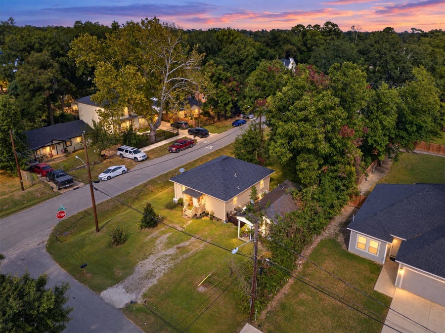 Property photo for 7420 Shotwell Street, Houston, TX