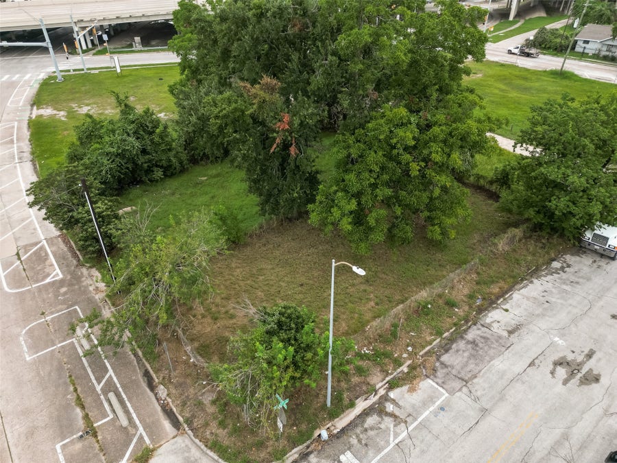 Property photo for 1605 Euel Street, Houston, TX