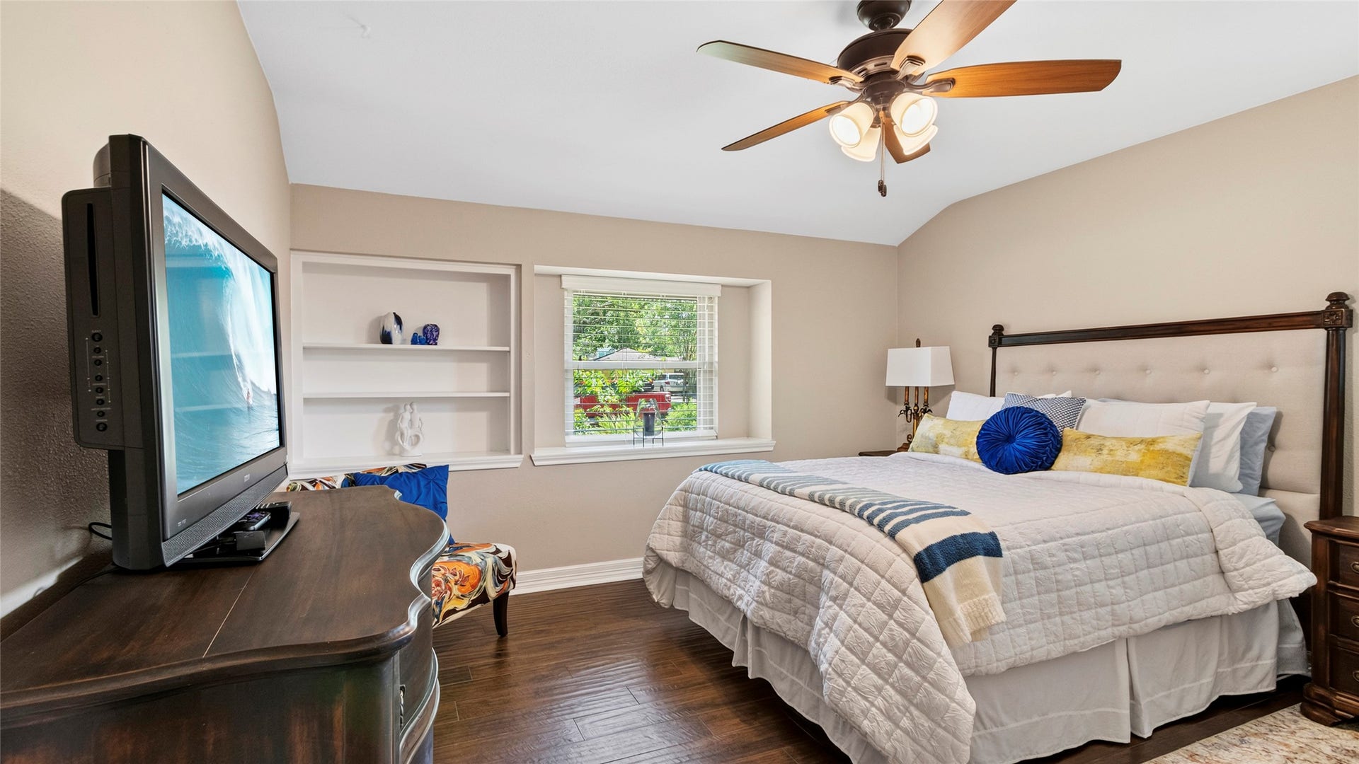 2704 Yorktown Drive, Dickinson, TX 77539 2704 Yorktown Drive, Dickinson, TX 77539