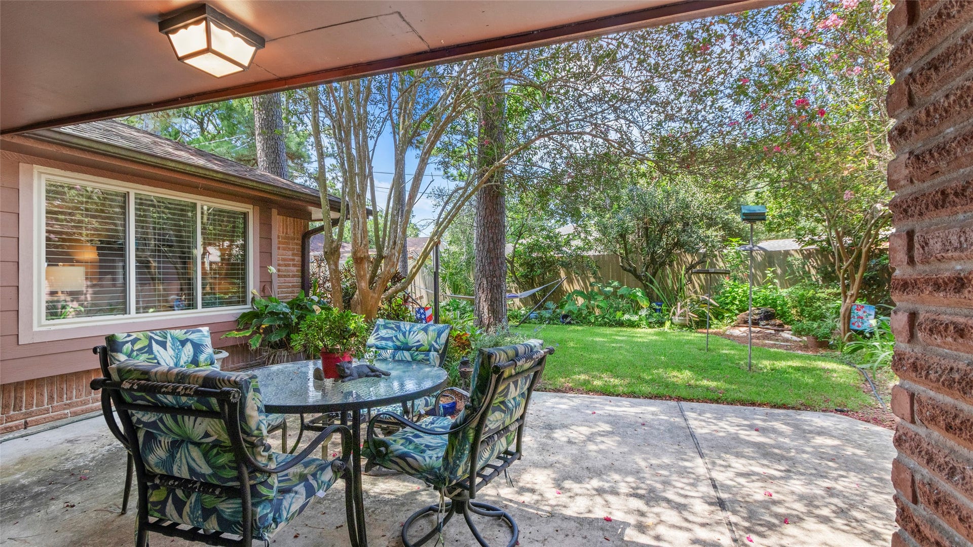 2704 Yorktown Drive, Dickinson, TX 77539 2704 Yorktown Drive, Dickinson, TX 77539