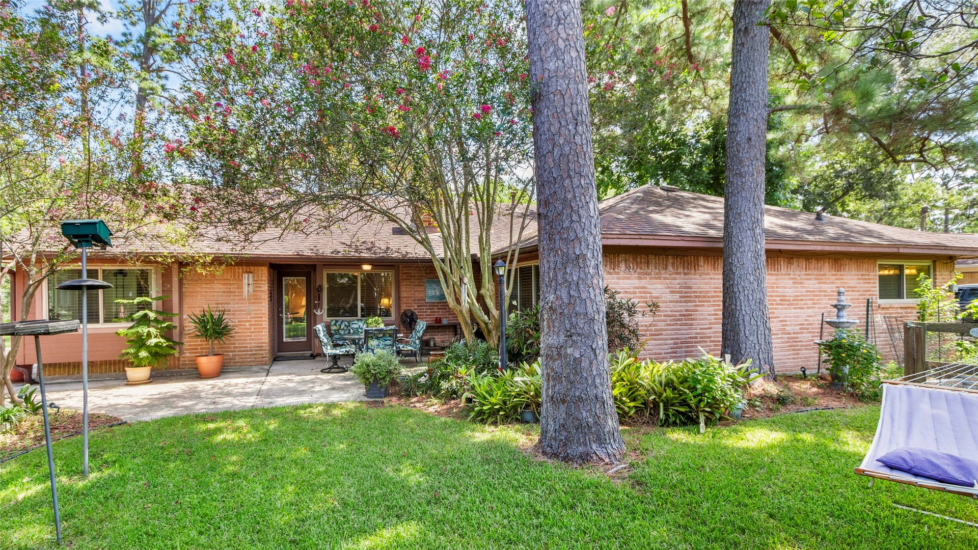 2704 Yorktown Drive, Dickinson, TX 77539 2704 Yorktown Drive, Dickinson, TX 77539