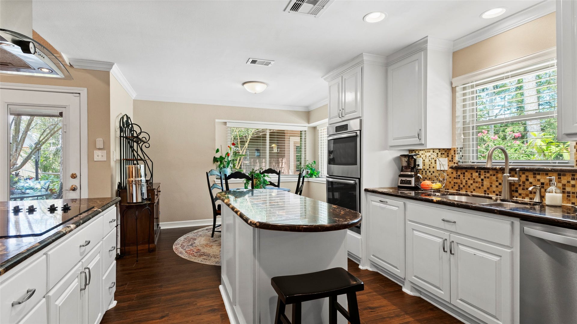 2704 Yorktown Drive, Dickinson, TX 77539 2704 Yorktown Drive, Dickinson, TX 77539