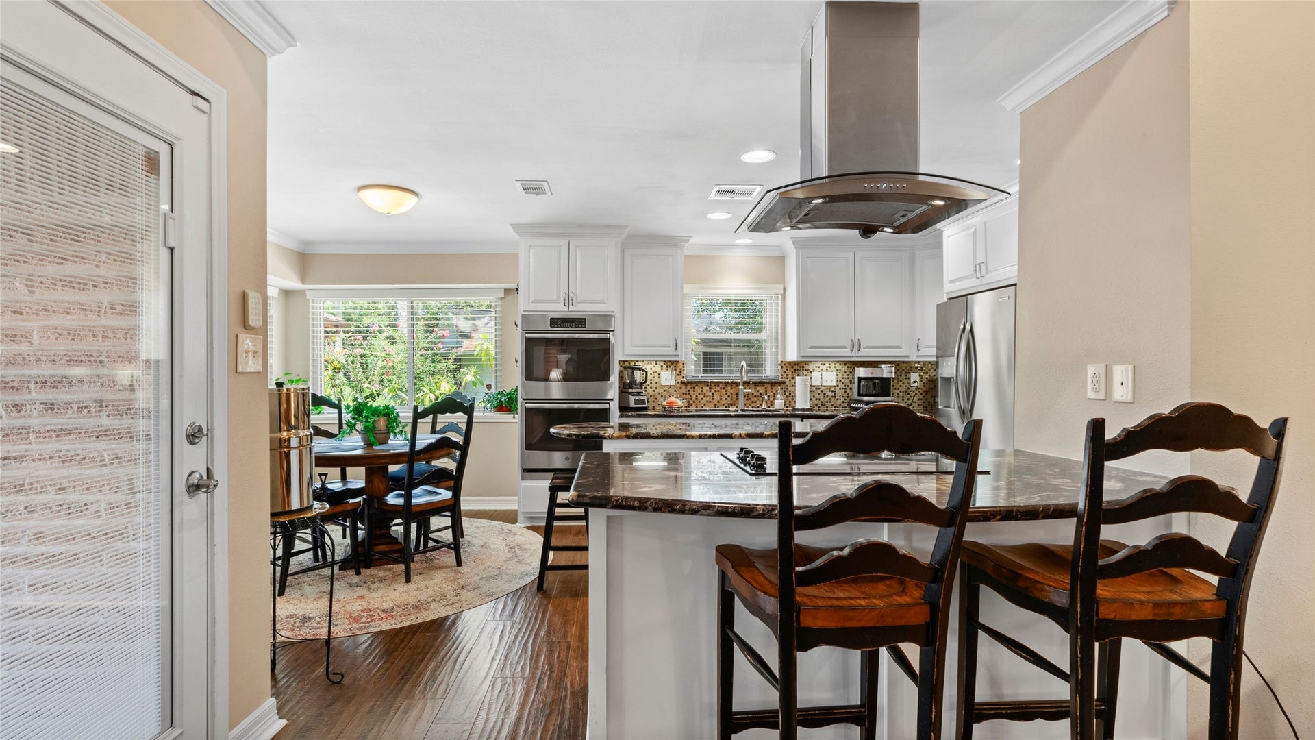 2704 Yorktown Drive, Dickinson, TX 77539 2704 Yorktown Drive, Dickinson, TX 77539