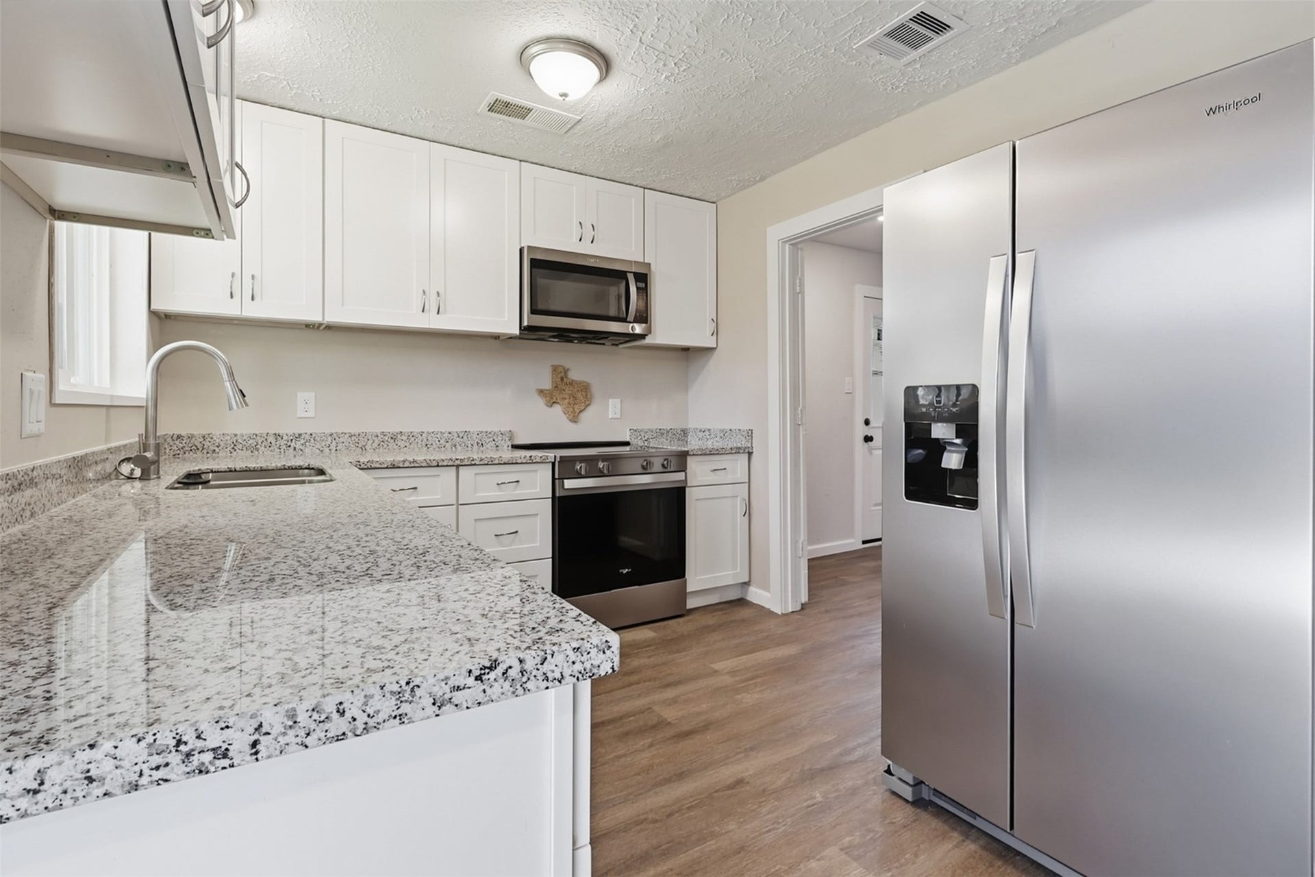 4767 Beechaven St, Houston, TX 77053 4767 Beechaven St, Houston, TX 77053