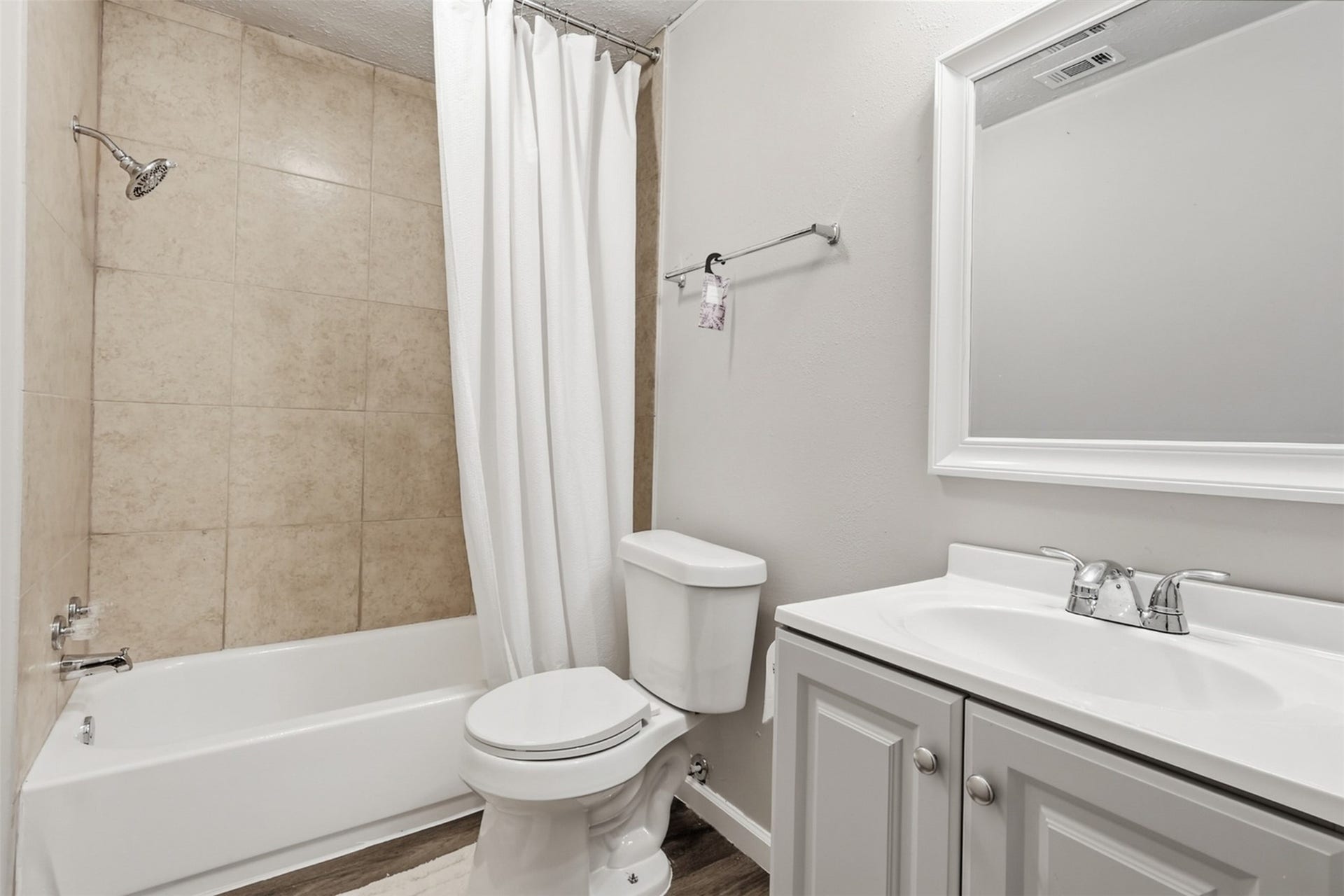 4767 Beechaven St, Houston, TX 77053 4767 Beechaven St, Houston, TX 77053