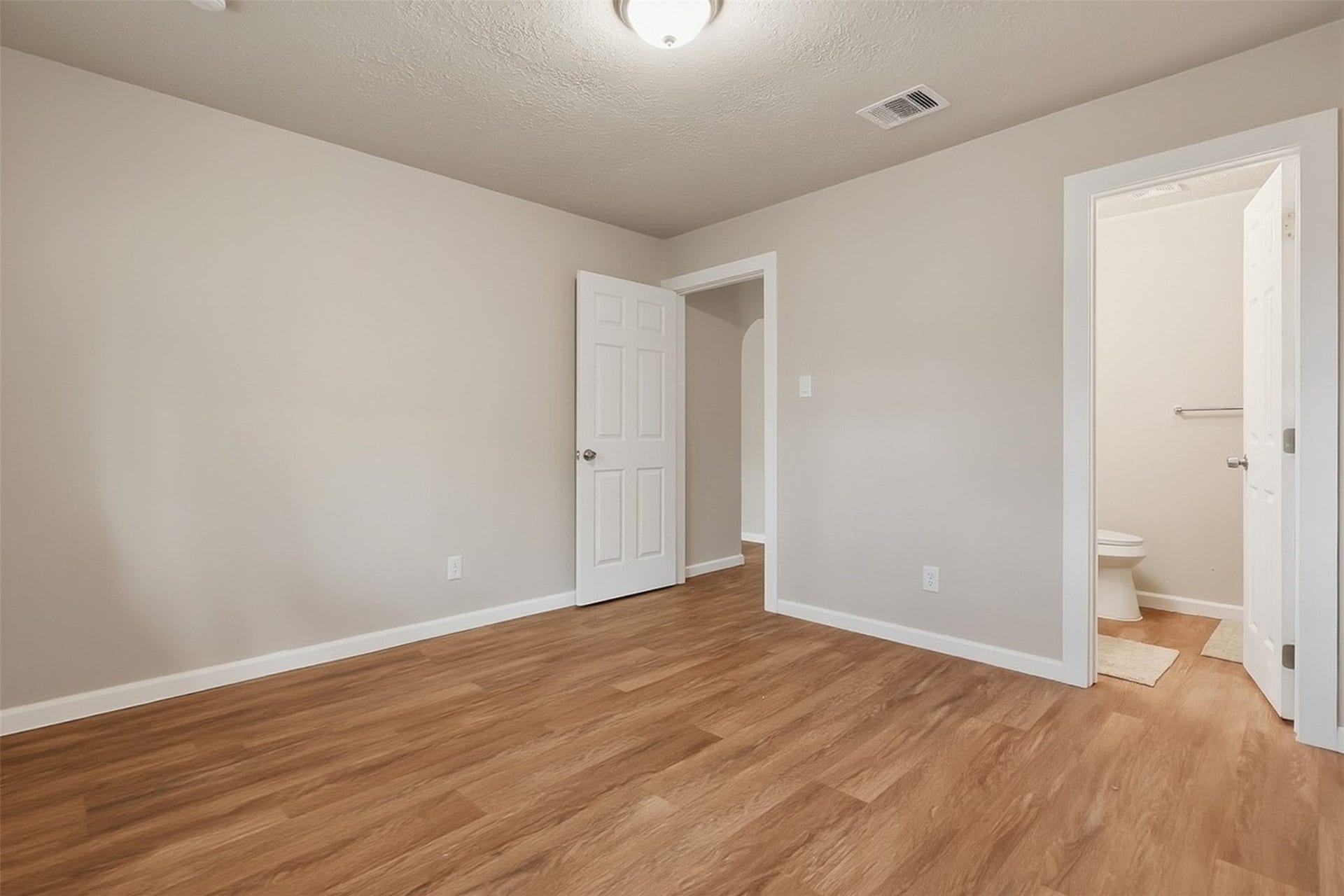 4767 Beechaven St, Houston, TX 77053 4767 Beechaven St, Houston, TX 77053