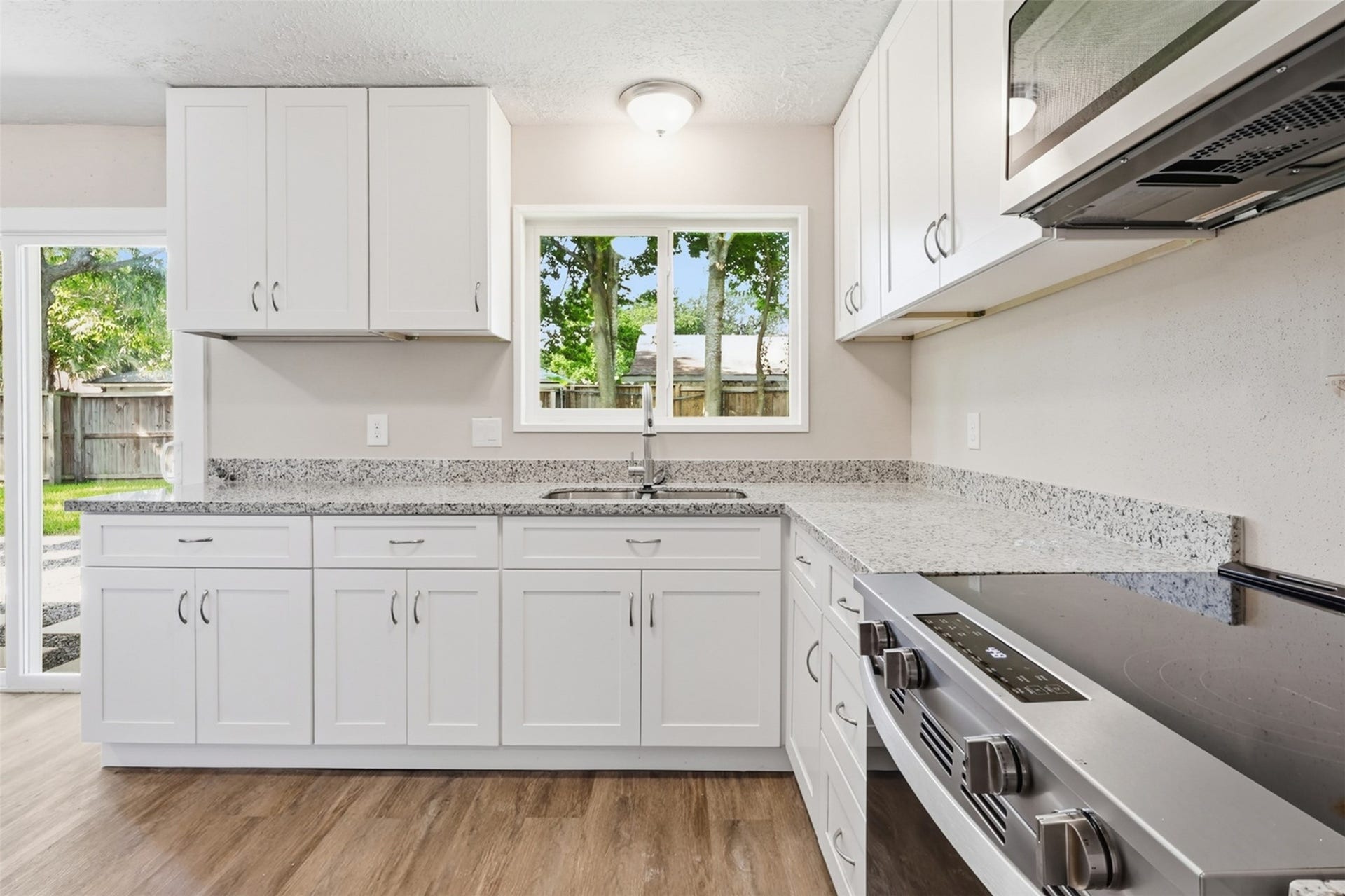 4767 Beechaven St, Houston, TX 77053 4767 Beechaven St, Houston, TX 77053