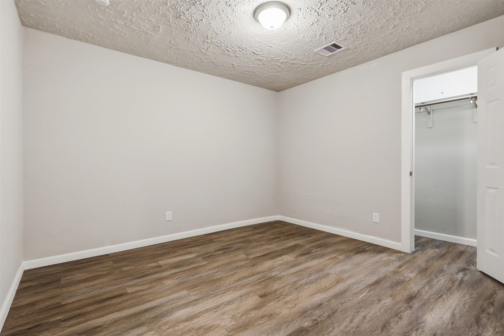 4767 Beechaven St, Houston, TX 77053 4767 Beechaven St, Houston, TX 77053