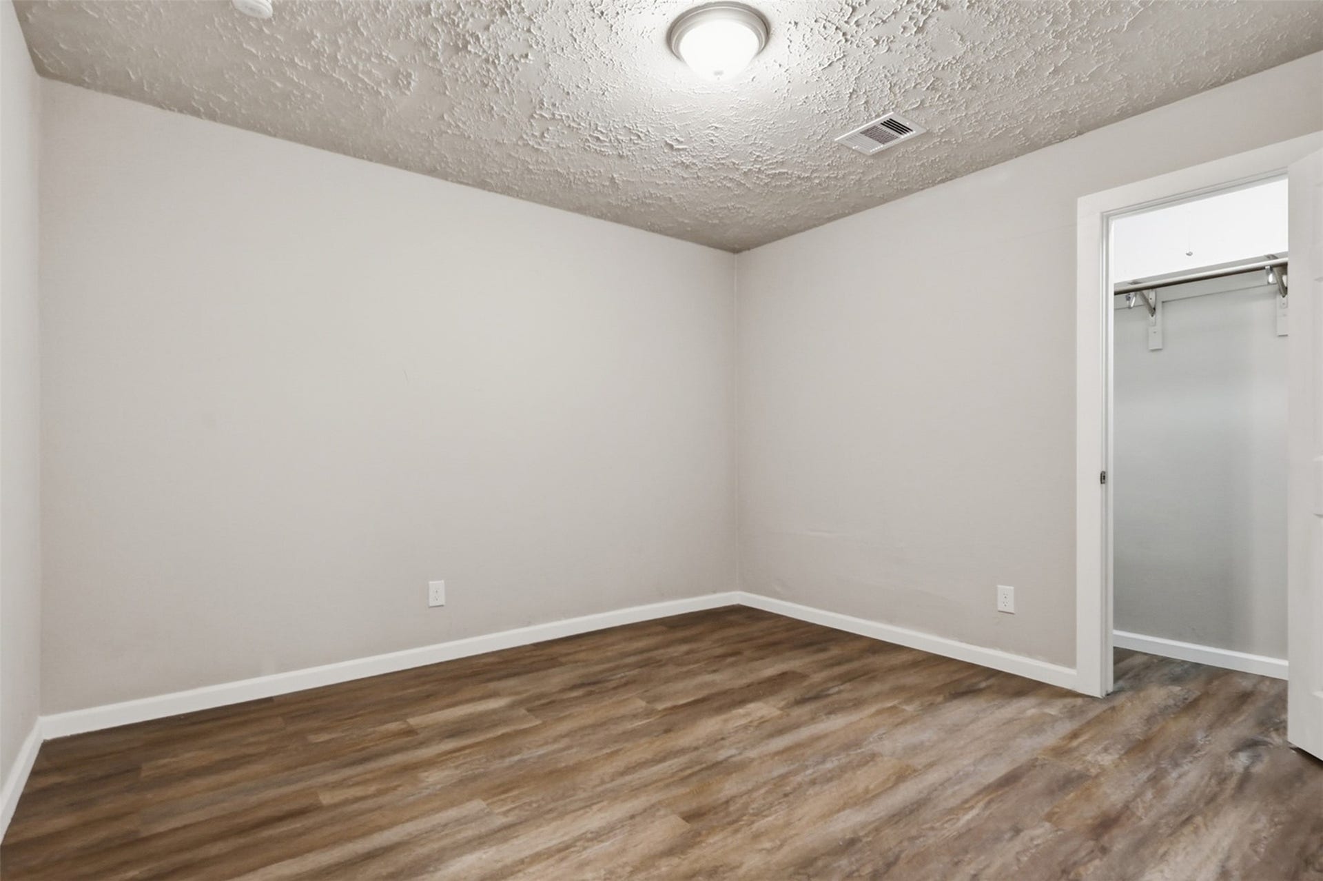 4767 Beechaven St, Houston, TX 77053 4767 Beechaven St, Houston, TX 77053