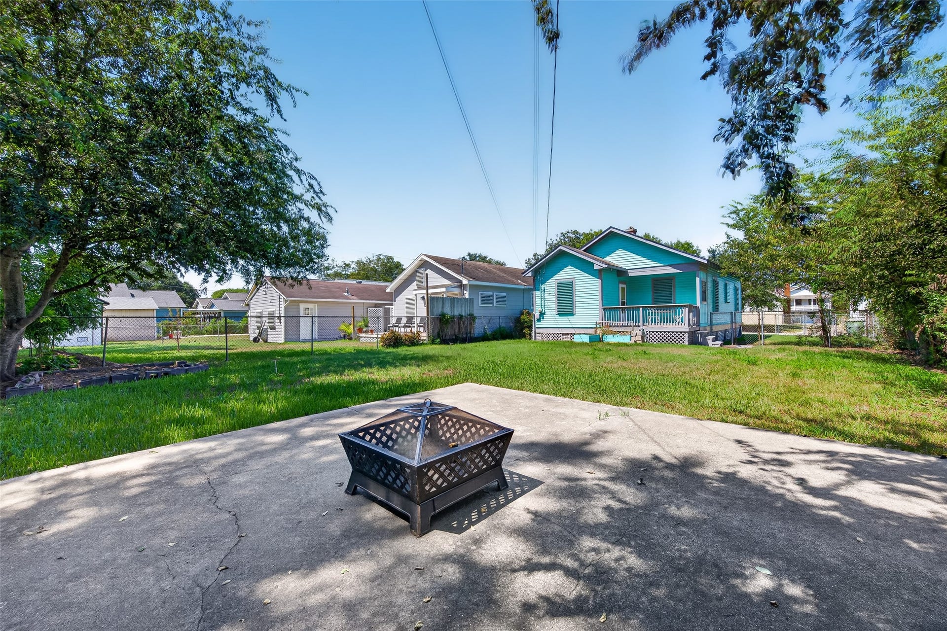 4807 Avenue P 1/2, Galveston, TX 77551 LARGE YARD WITH CONCRETE PAD