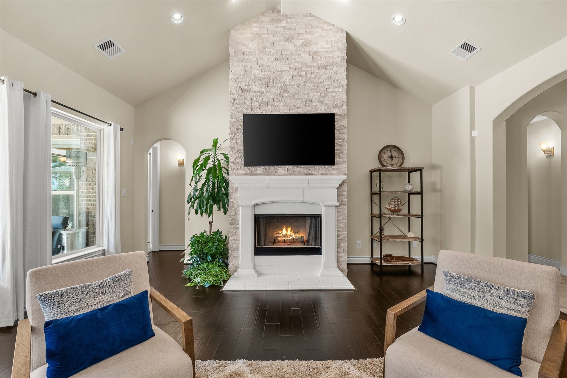 8992 Wind Jammer Lane, Montgomery, TX 77316 8992 Wind Jammer Lane, Montgomery, TX 77316