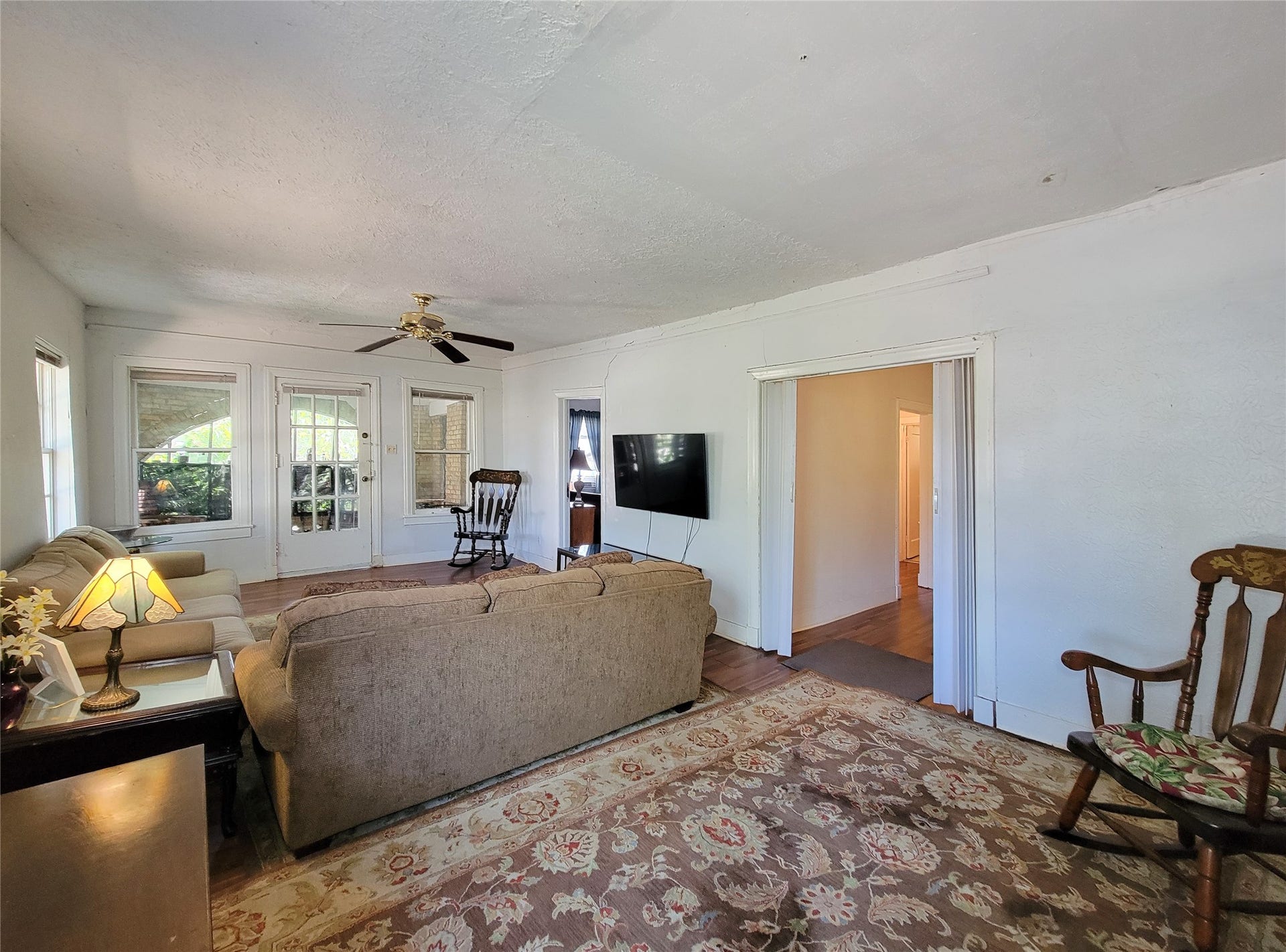 1574 Godwin Street, Houston, TX 77023 1574 Godwin Street, Houston, TX 77023