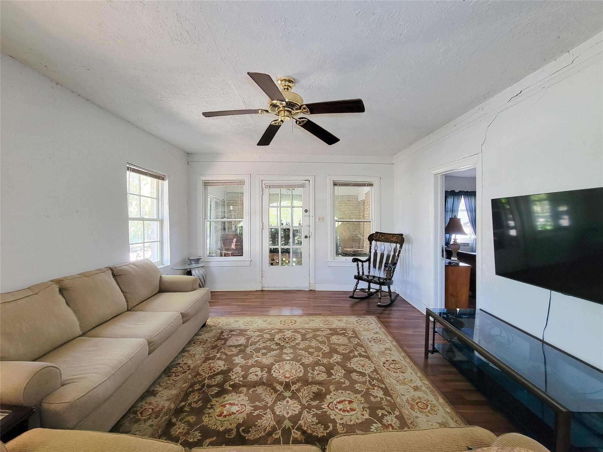 1574 Godwin Street, Houston, TX 77023 1574 Godwin Street, Houston, TX 77023