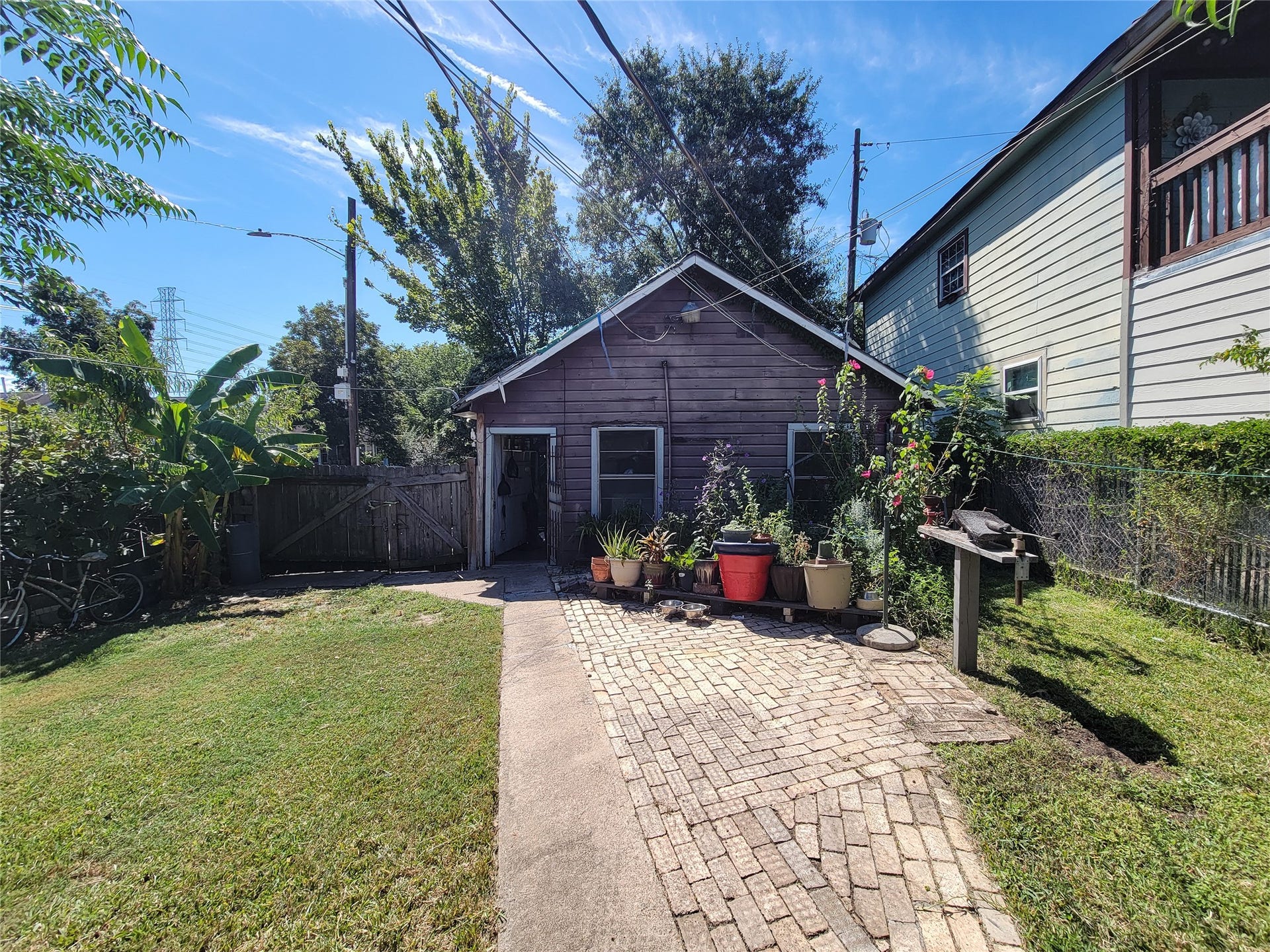 1574 Godwin Street, Houston, TX 77023 1574 Godwin Street, Houston, TX 77023