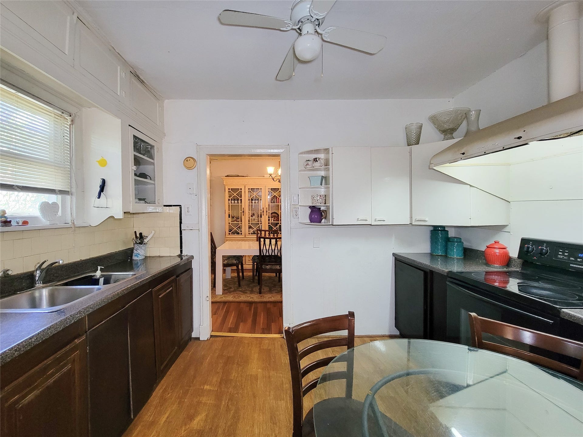 1574 Godwin Street, Houston, TX 77023 1574 Godwin Street, Houston, TX 77023