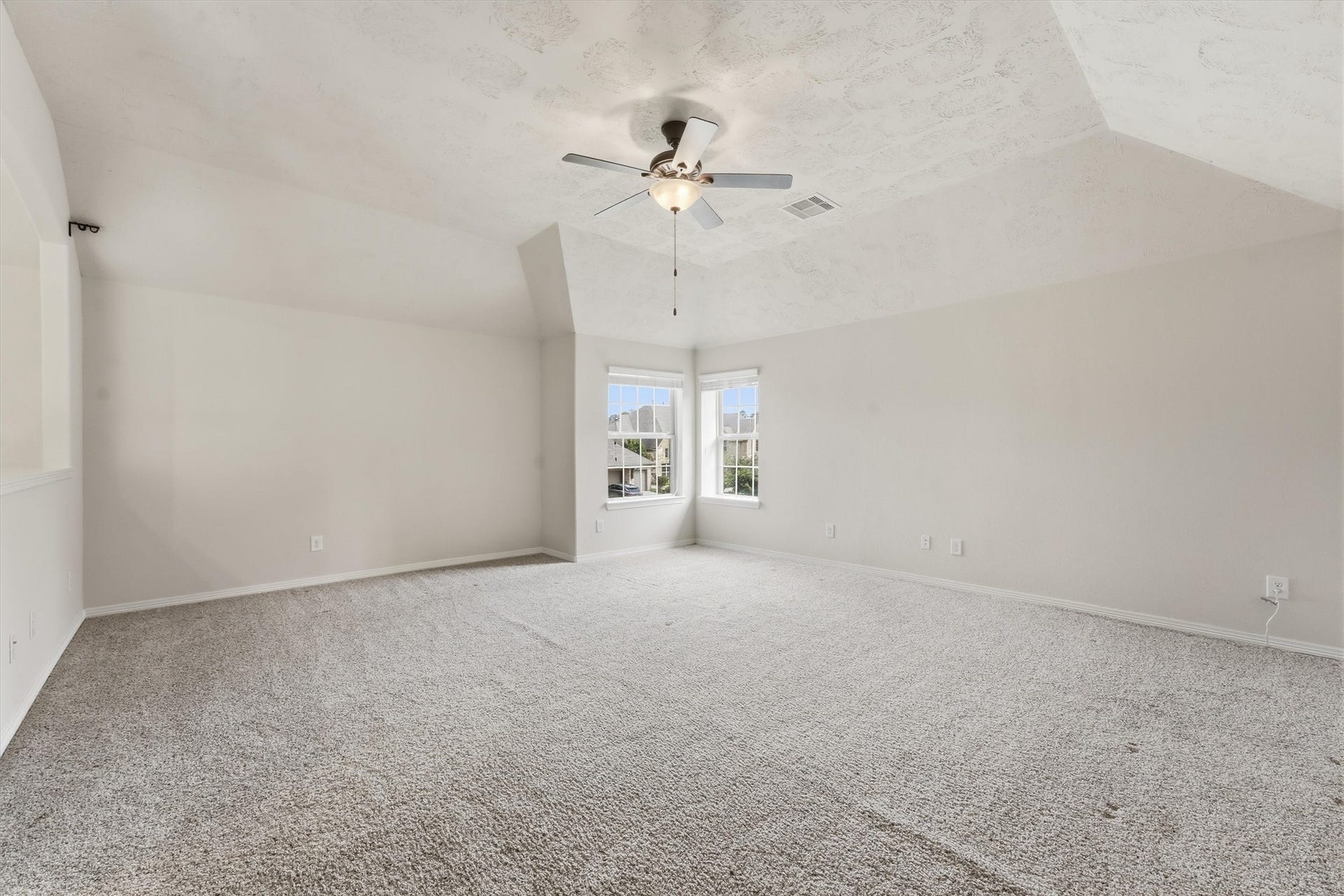 13920 N Lake Branch Lane, Houston, TX 77044 Upstairs gameroom