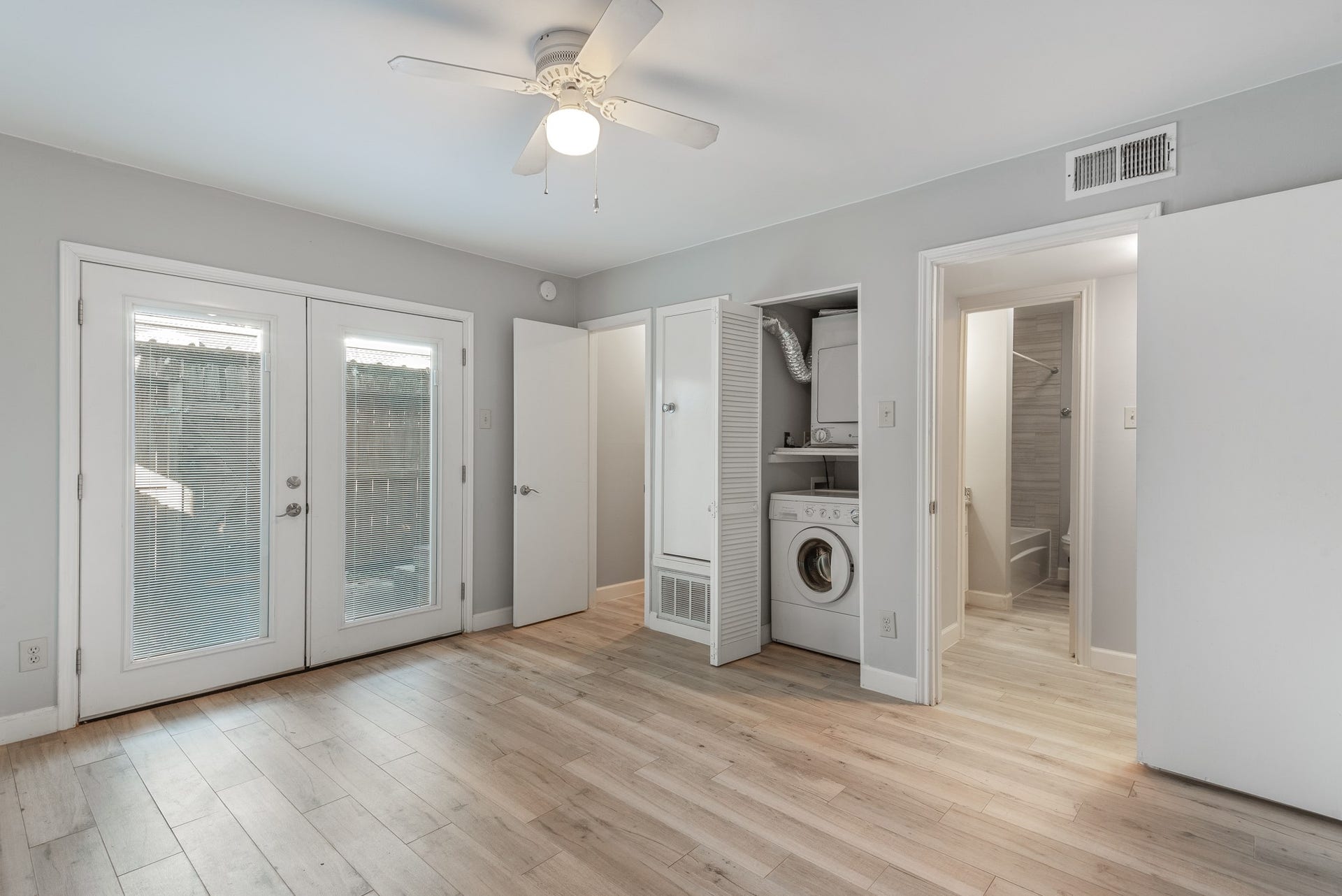 9029 Gaylord Drive, #129, Houston, TX 77024 9029 Gaylord Drive, #129, Houston, TX 77024