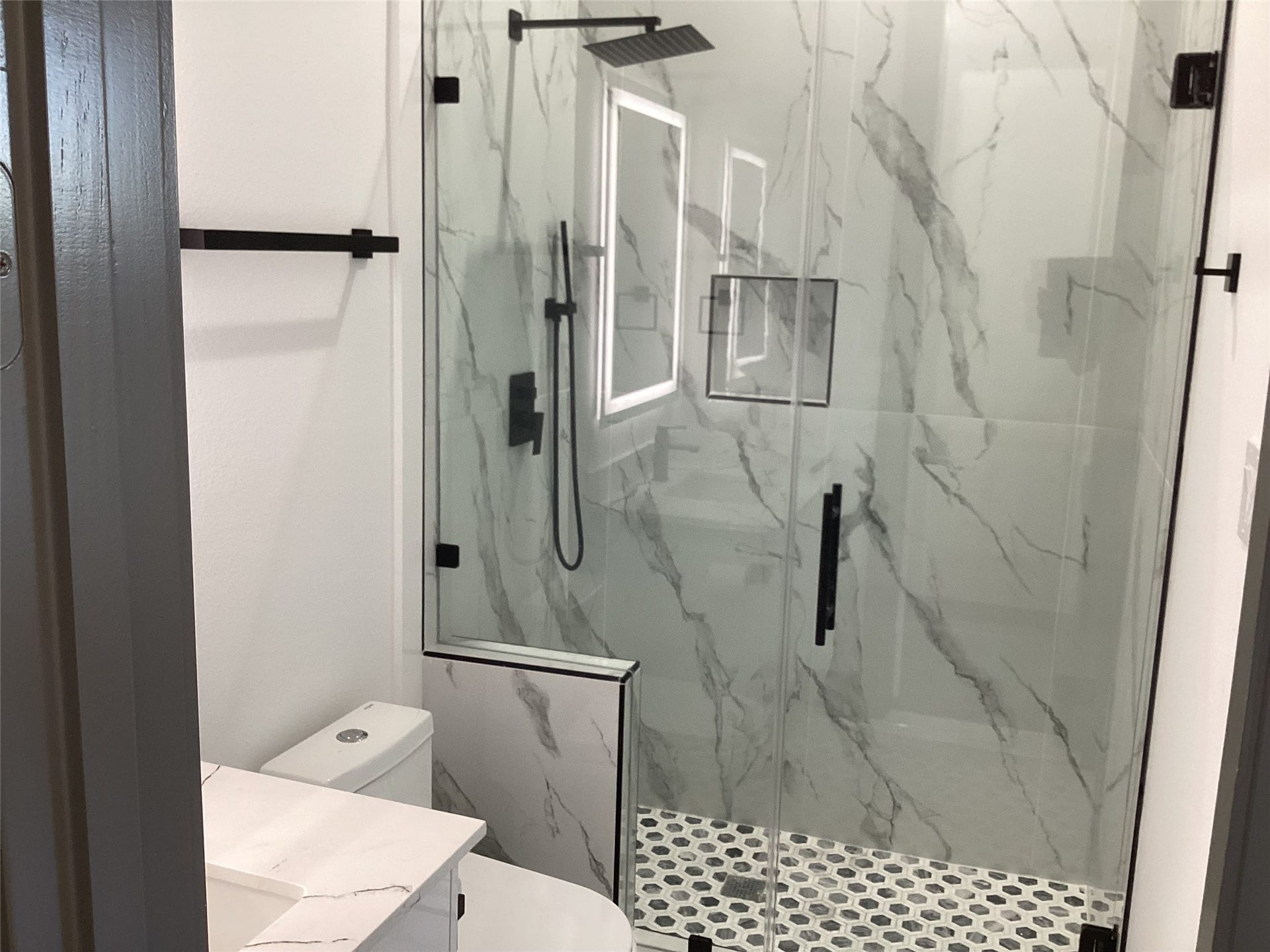 3114 Clay Street, Houston, TX 77003 Guest suite Bathroom