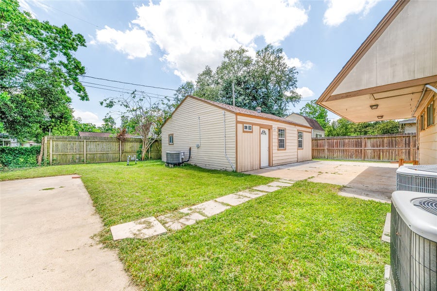 Property photo for 1309 Jefferson Street, #c, Baytown, TX