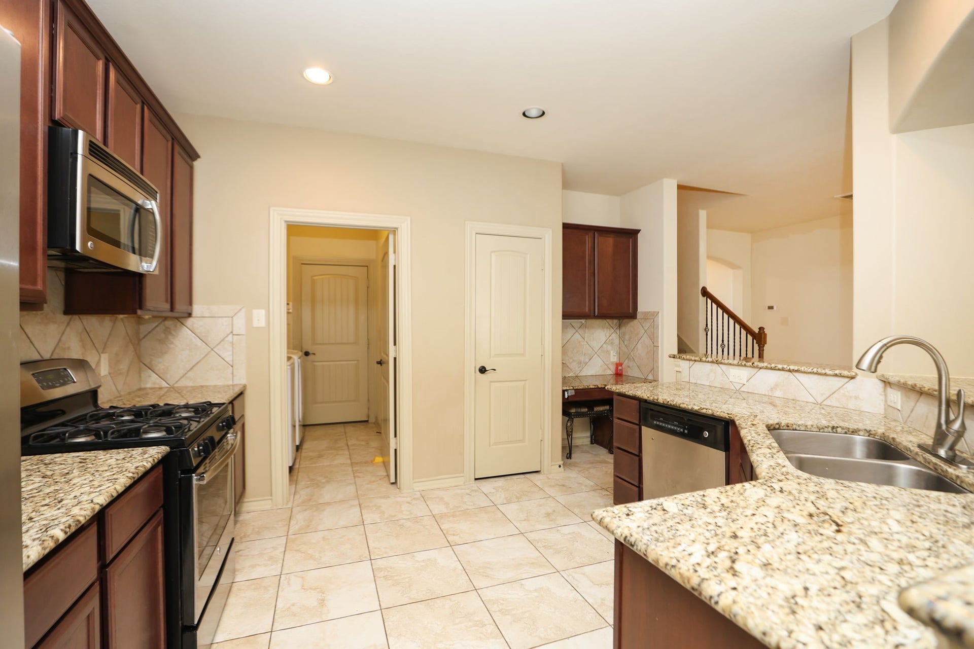 3222 Selene Drive, Missouri City, TX 77459 3222 Selene Drive, Missouri City, TX 77459
