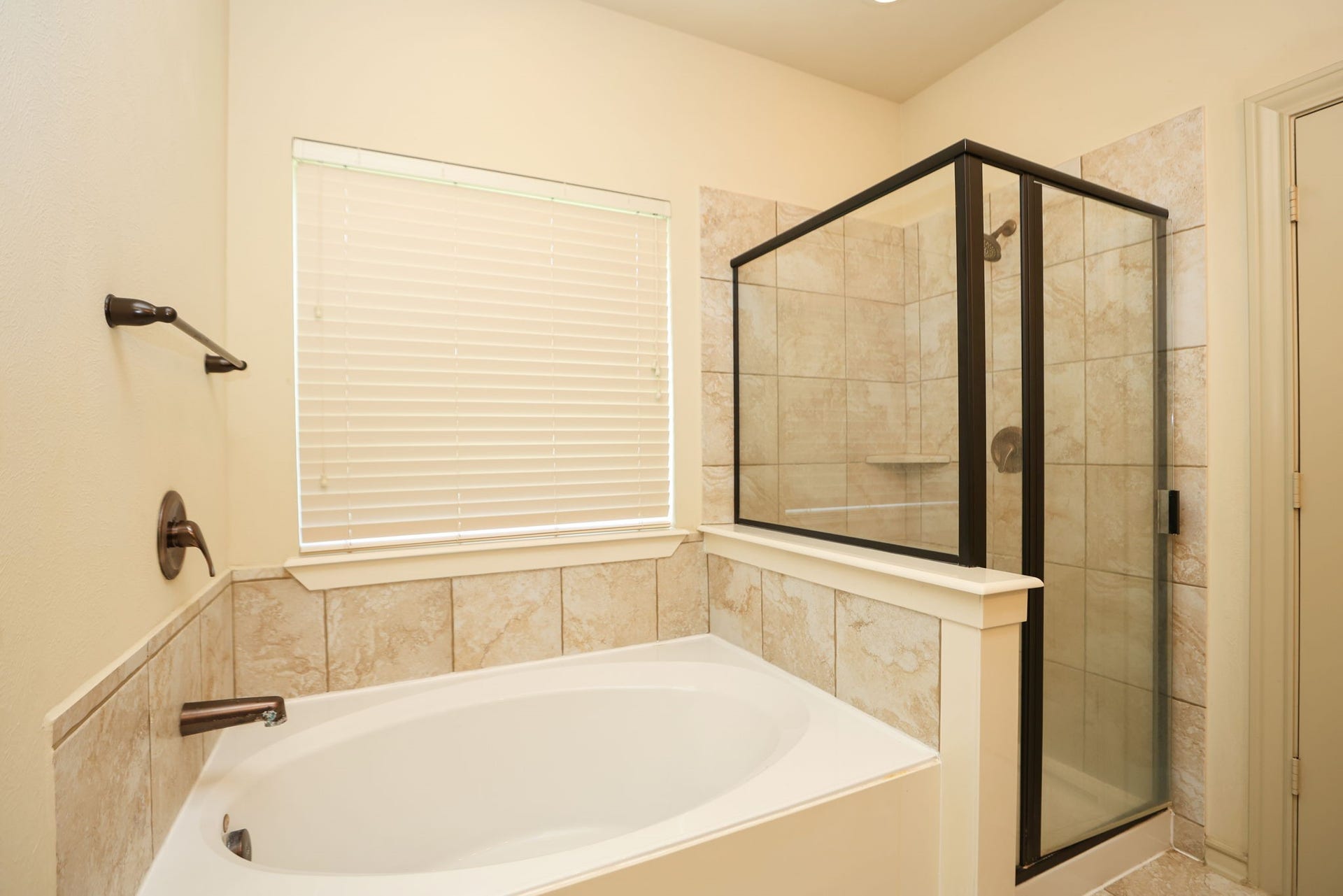 3222 Selene Drive, Missouri City, TX 77459 3222 Selene Drive, Missouri City, TX 77459