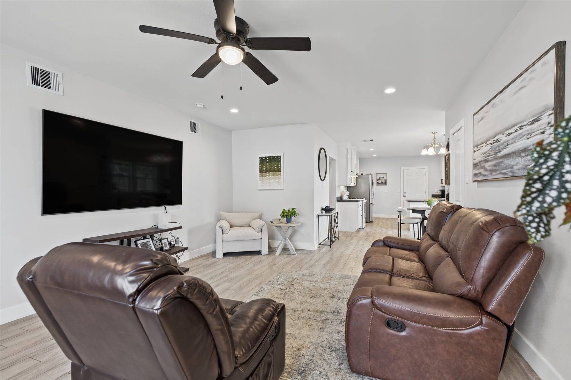3434 Rosedale Street, Houston, TX 77004 3434 Rosedale Street, Houston, TX 77004