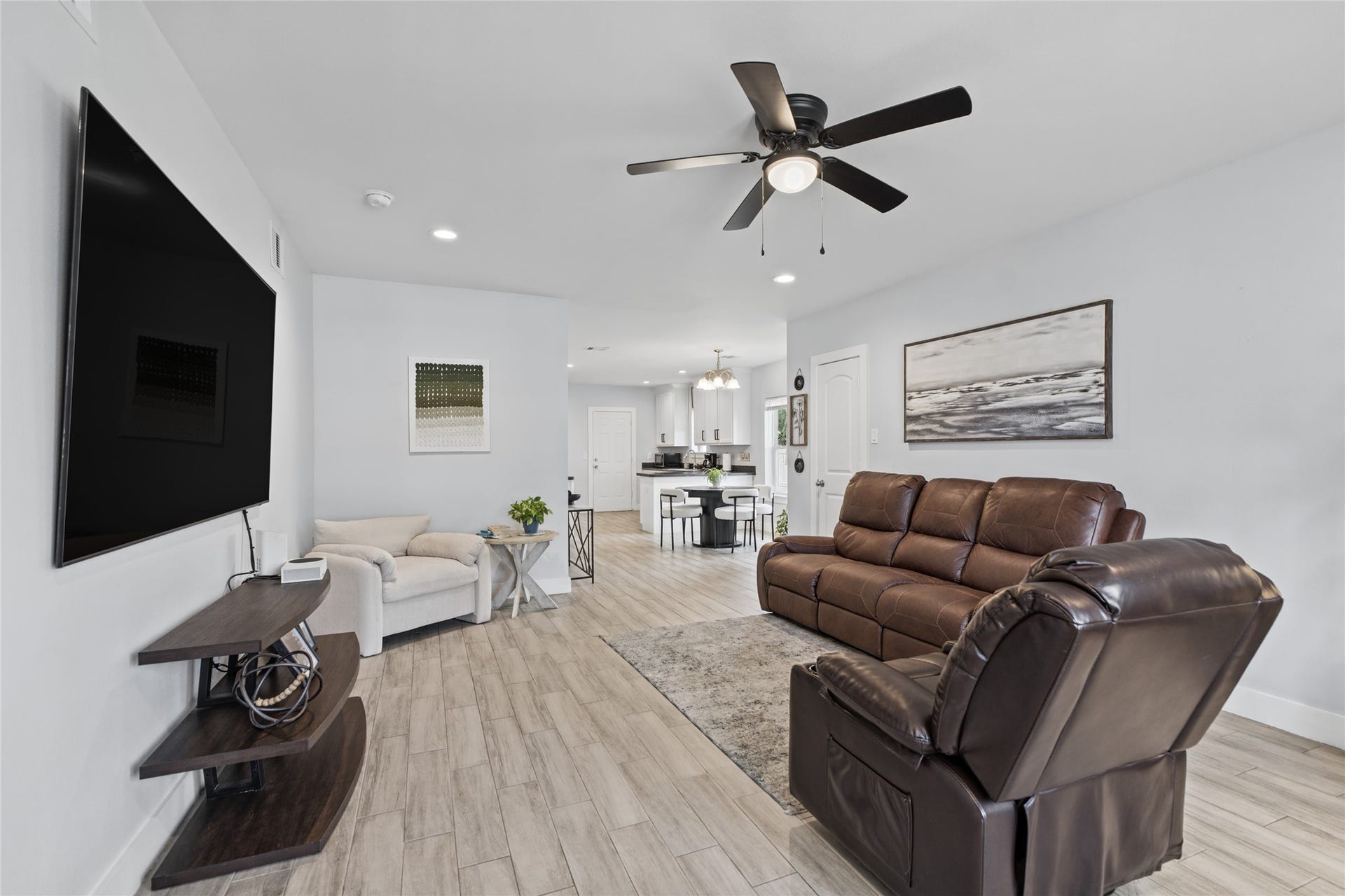 3434 Rosedale Street, Houston, TX 77004 3434 Rosedale Street, Houston, TX 77004