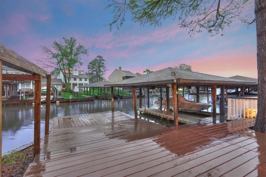 Property photo for 807 Paradise Lane, Montgomery, TX