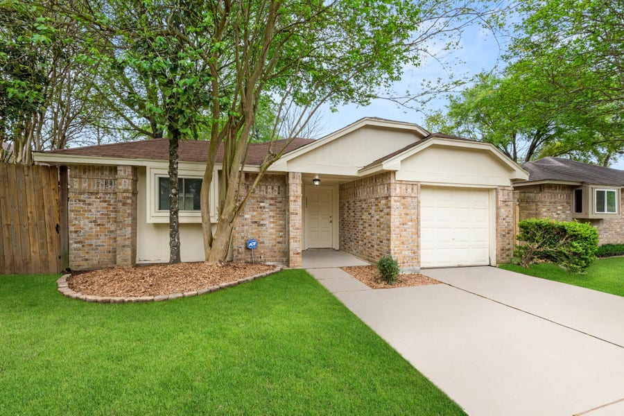 Property photo for 2530 Spring Dusk Lane, Spring, TX